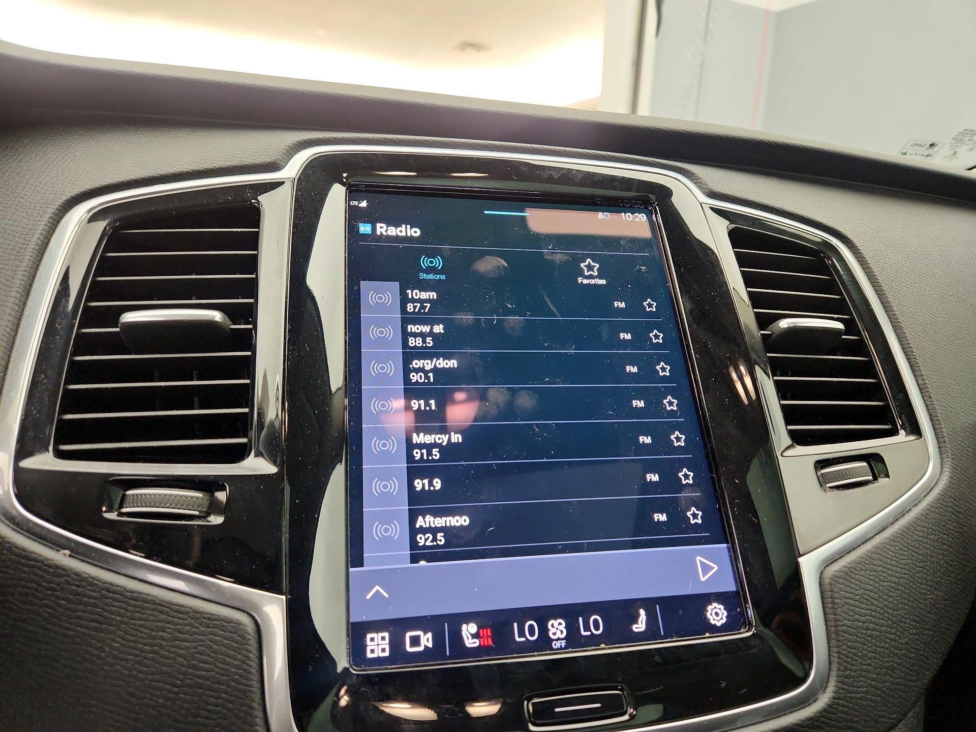 Thumbnail: 2023 Volvo XC90 - 16