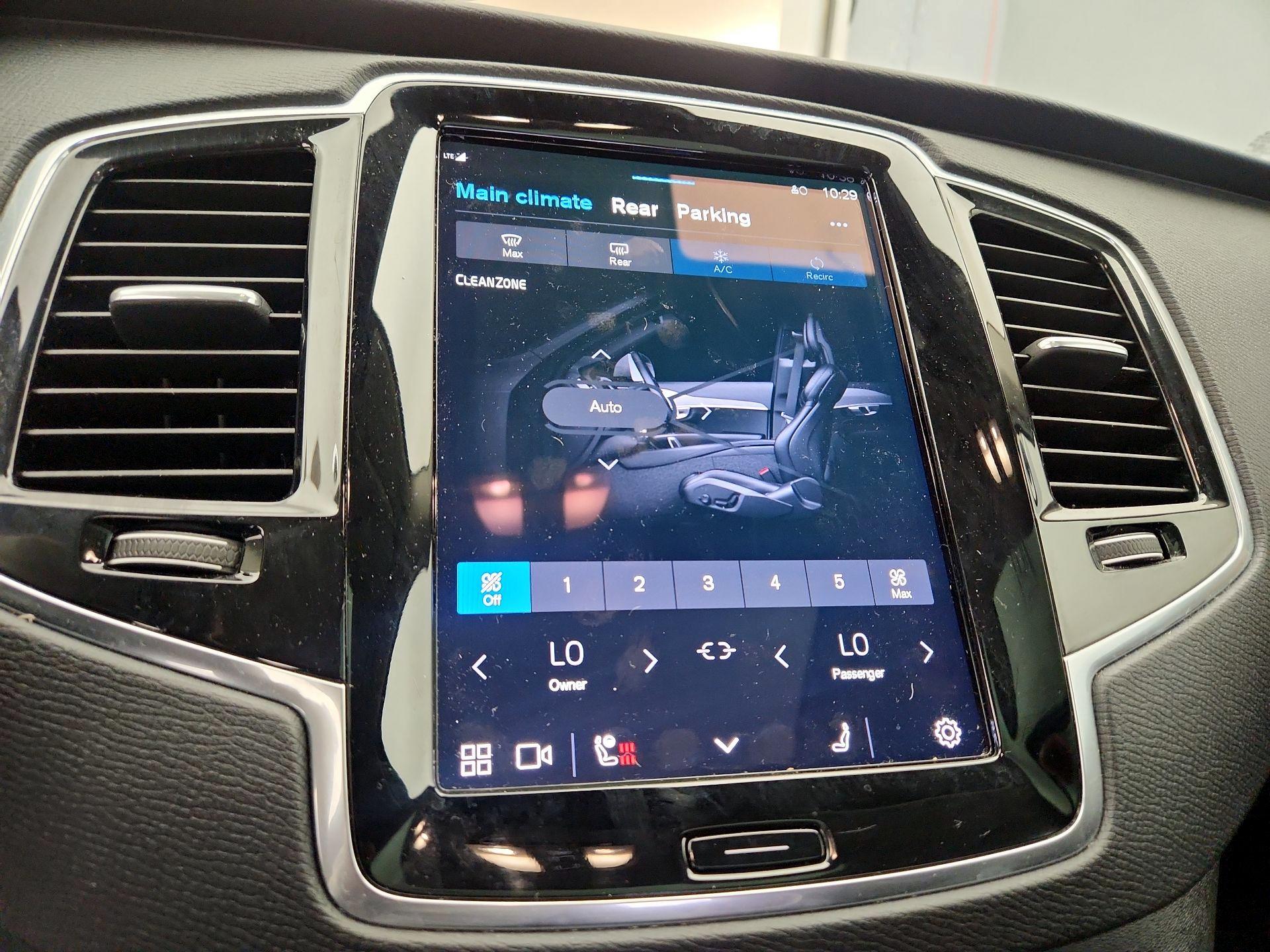 Thumbnail: 2023 Volvo XC90 - 17