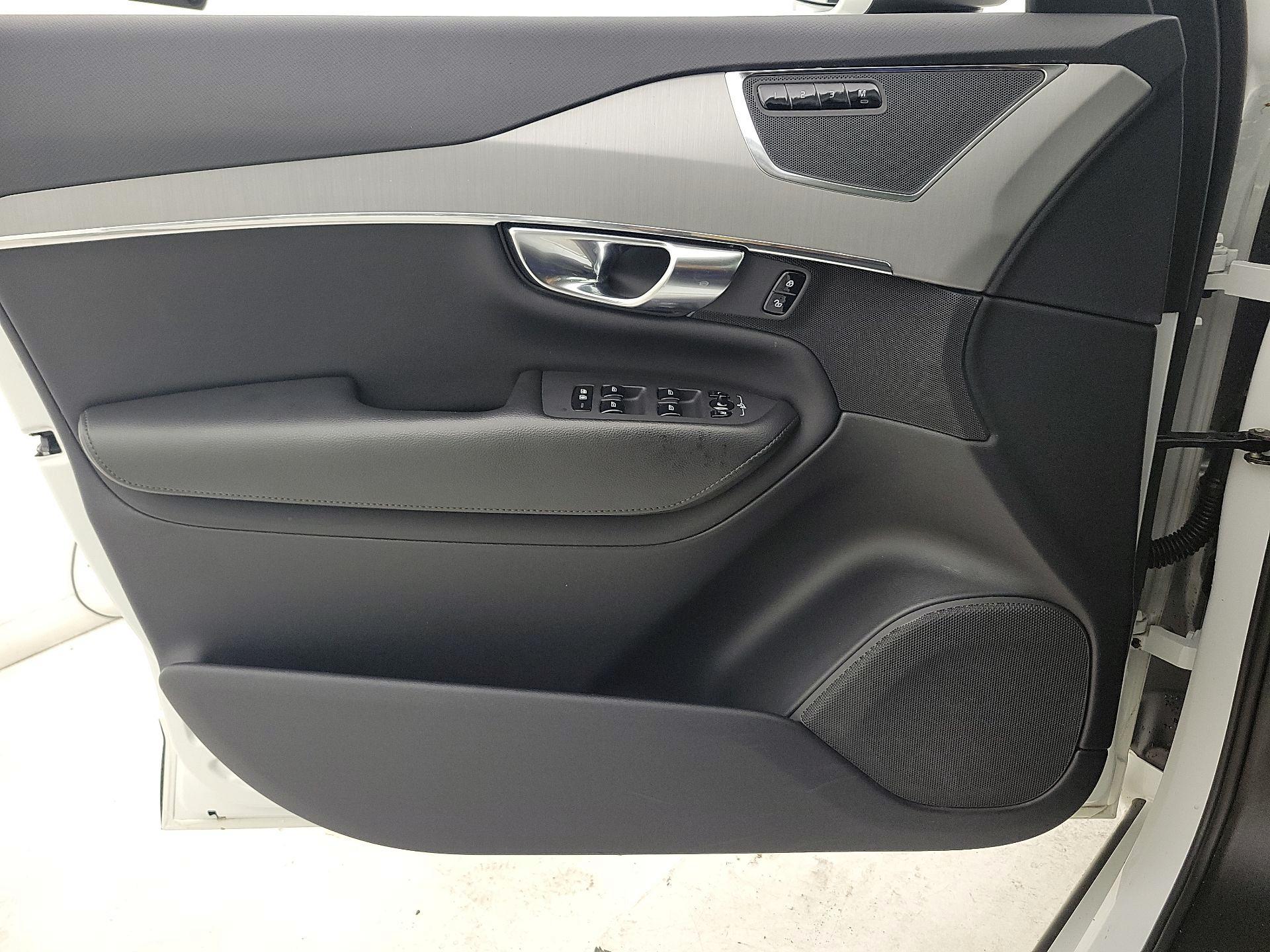 Thumbnail: 2022 Volvo XC90 - 12