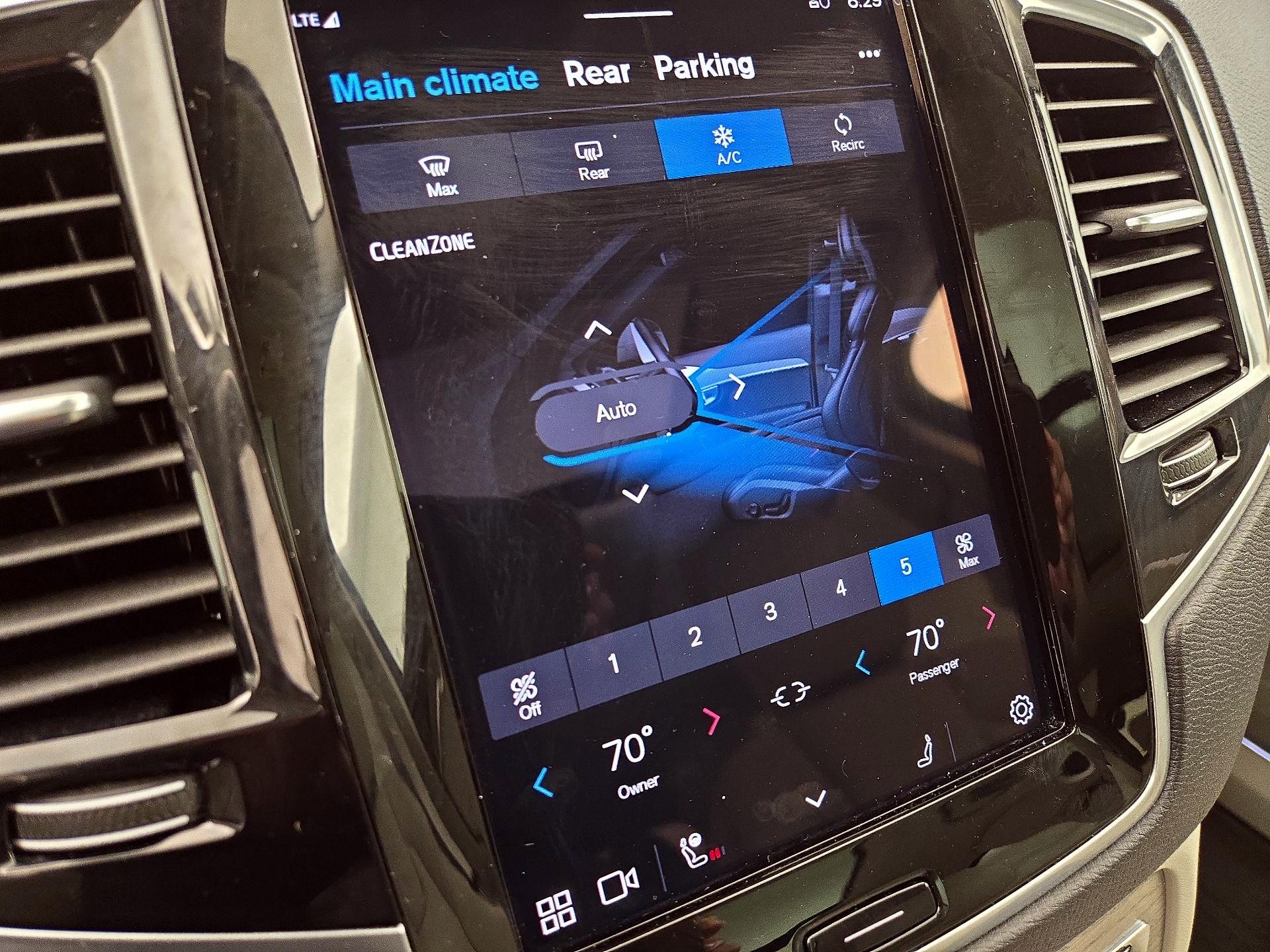 Thumbnail: 2024 Volvo XC90 - 17