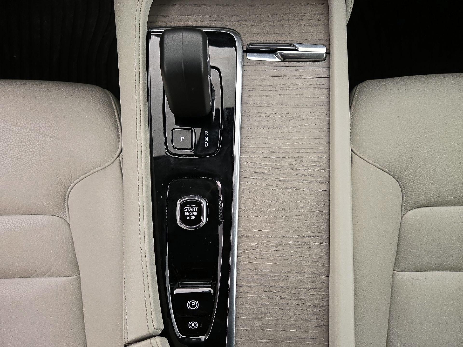 Thumbnail: 2024 Volvo XC90 - 18