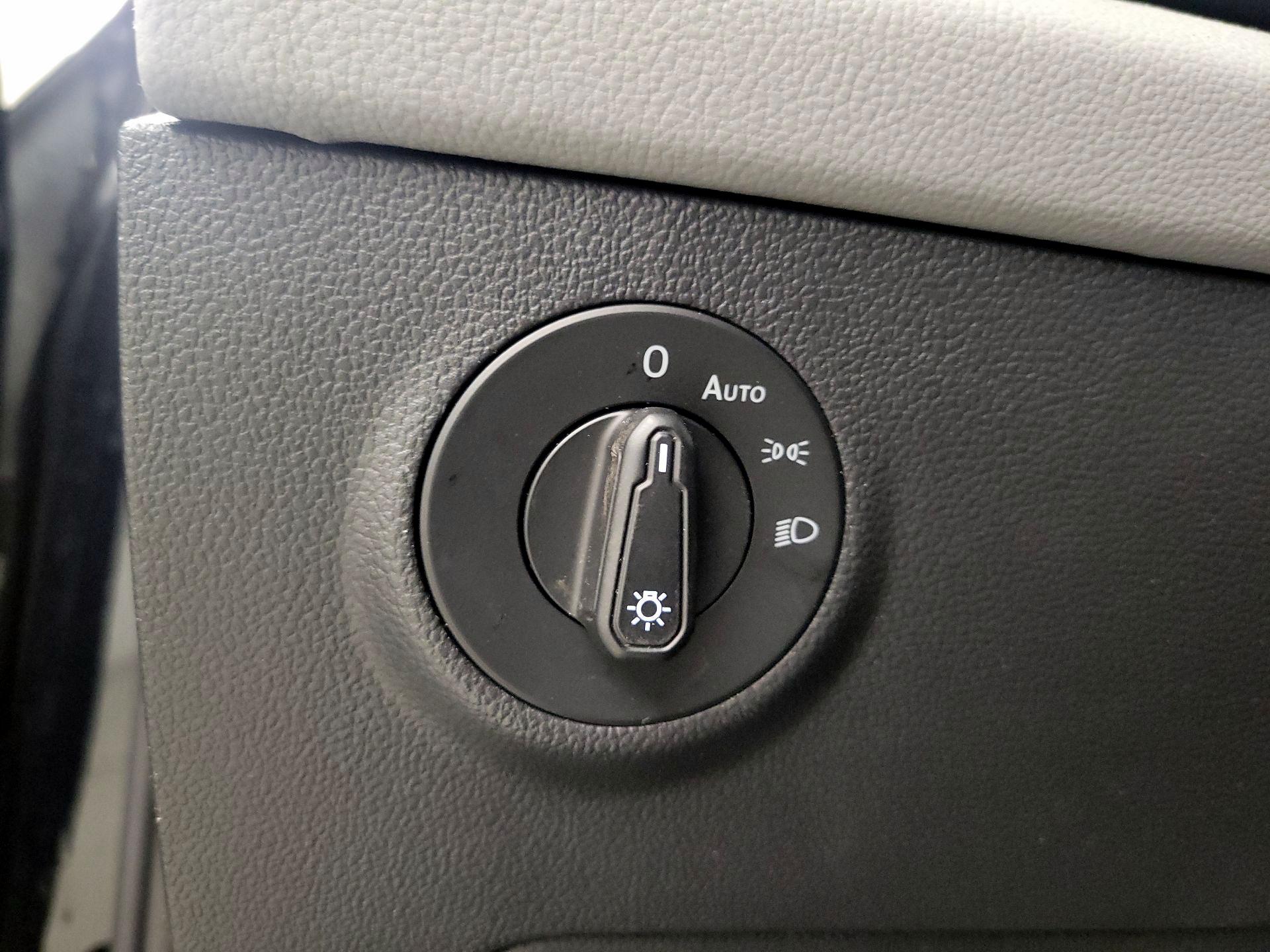 Thumbnail: 2022 Volkswagen Taos - 13