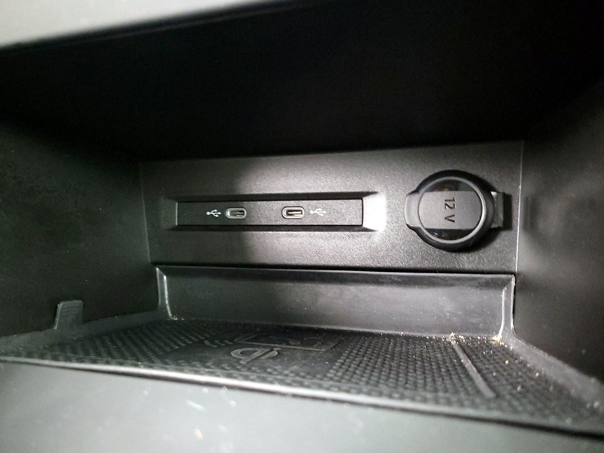 Thumbnail: 2022 Volkswagen Taos - 18