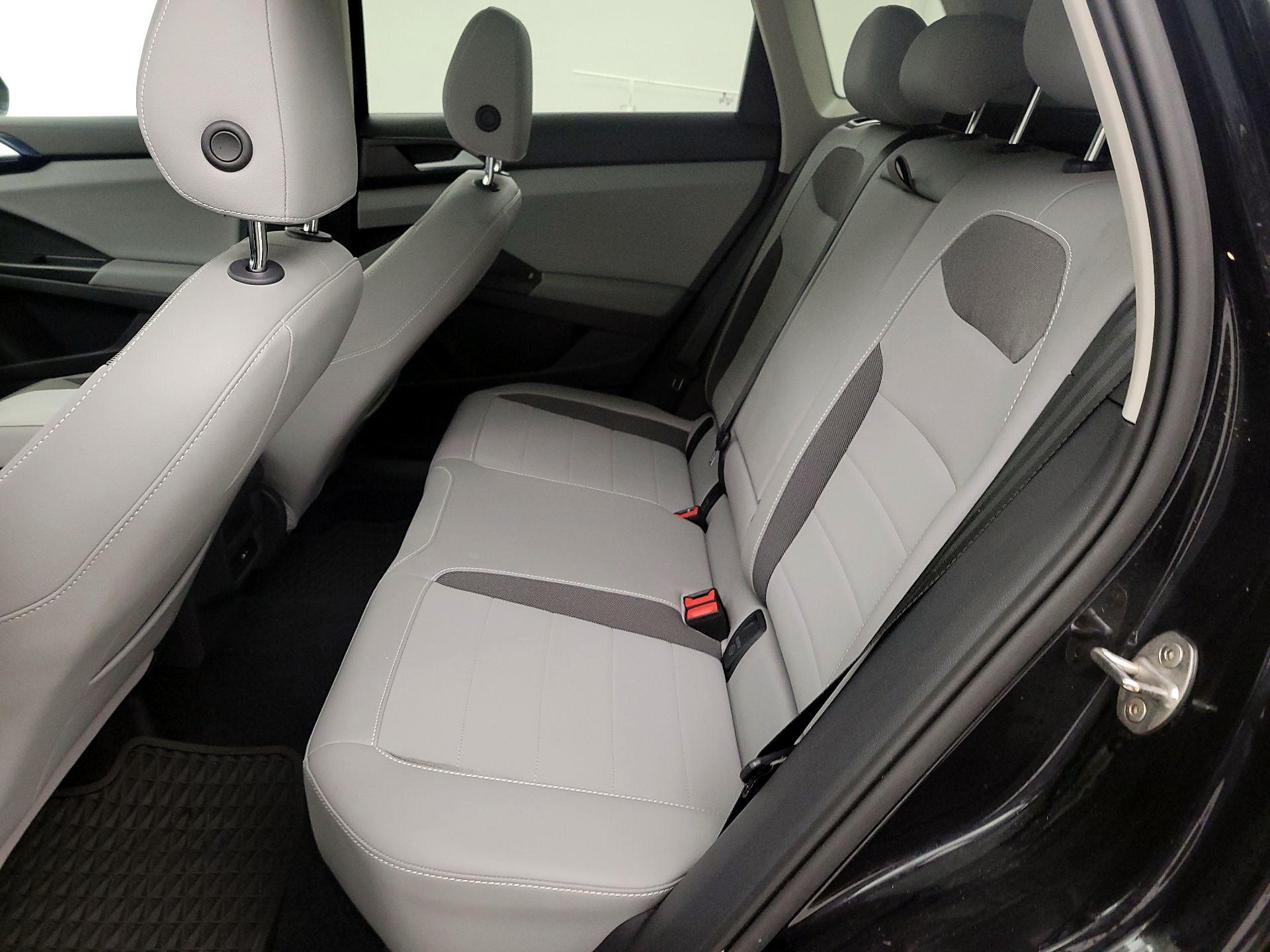 Thumbnail: 2022 Volkswagen Taos - 20