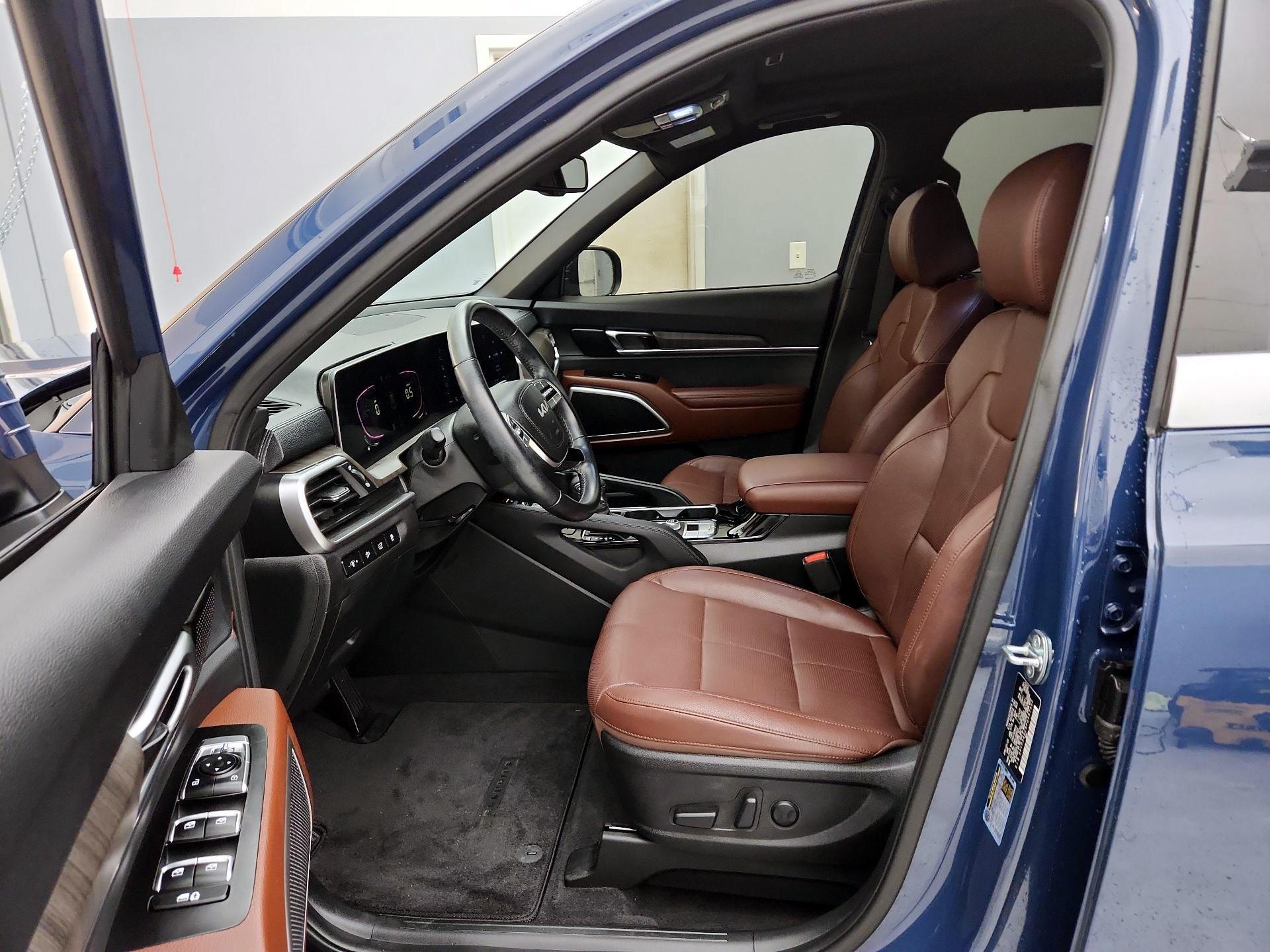 Thumbnail: 2023 Kia Telluride - 11