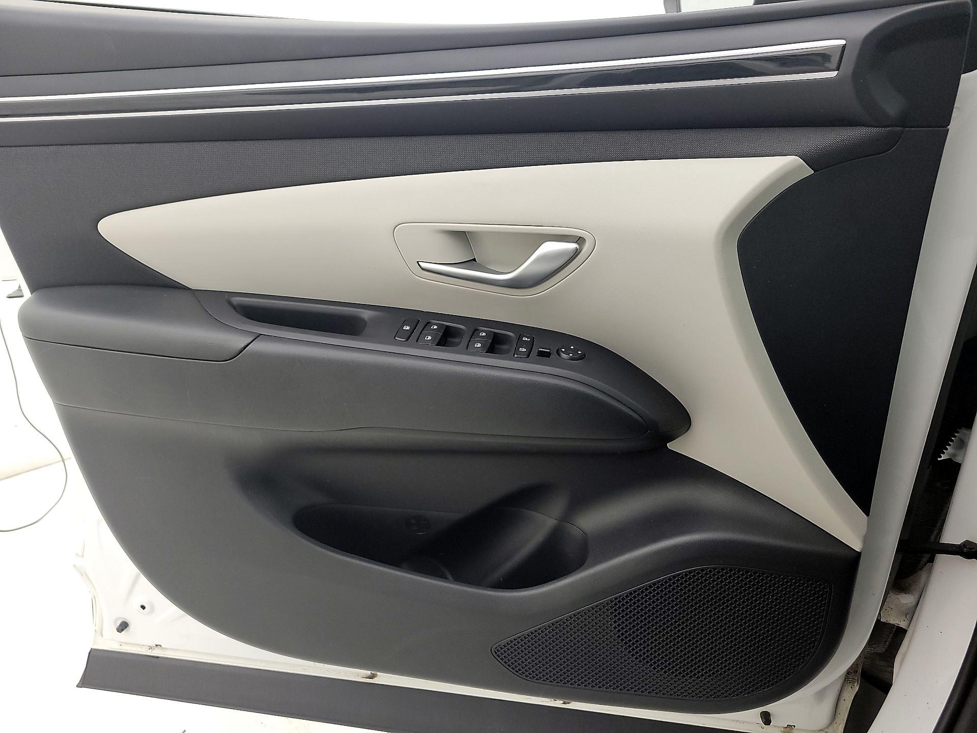 Thumbnail: 2023 Hyundai Tucson - 12