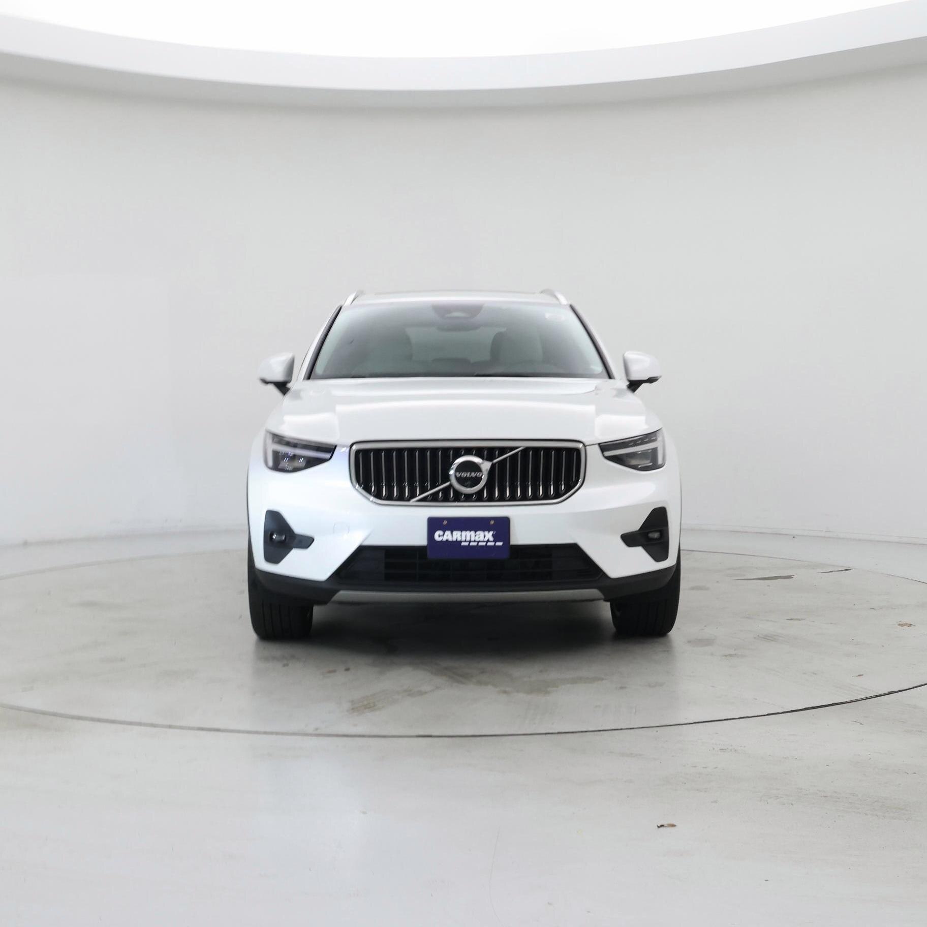 Thumbnail: 2023 Volvo XC40 - 5