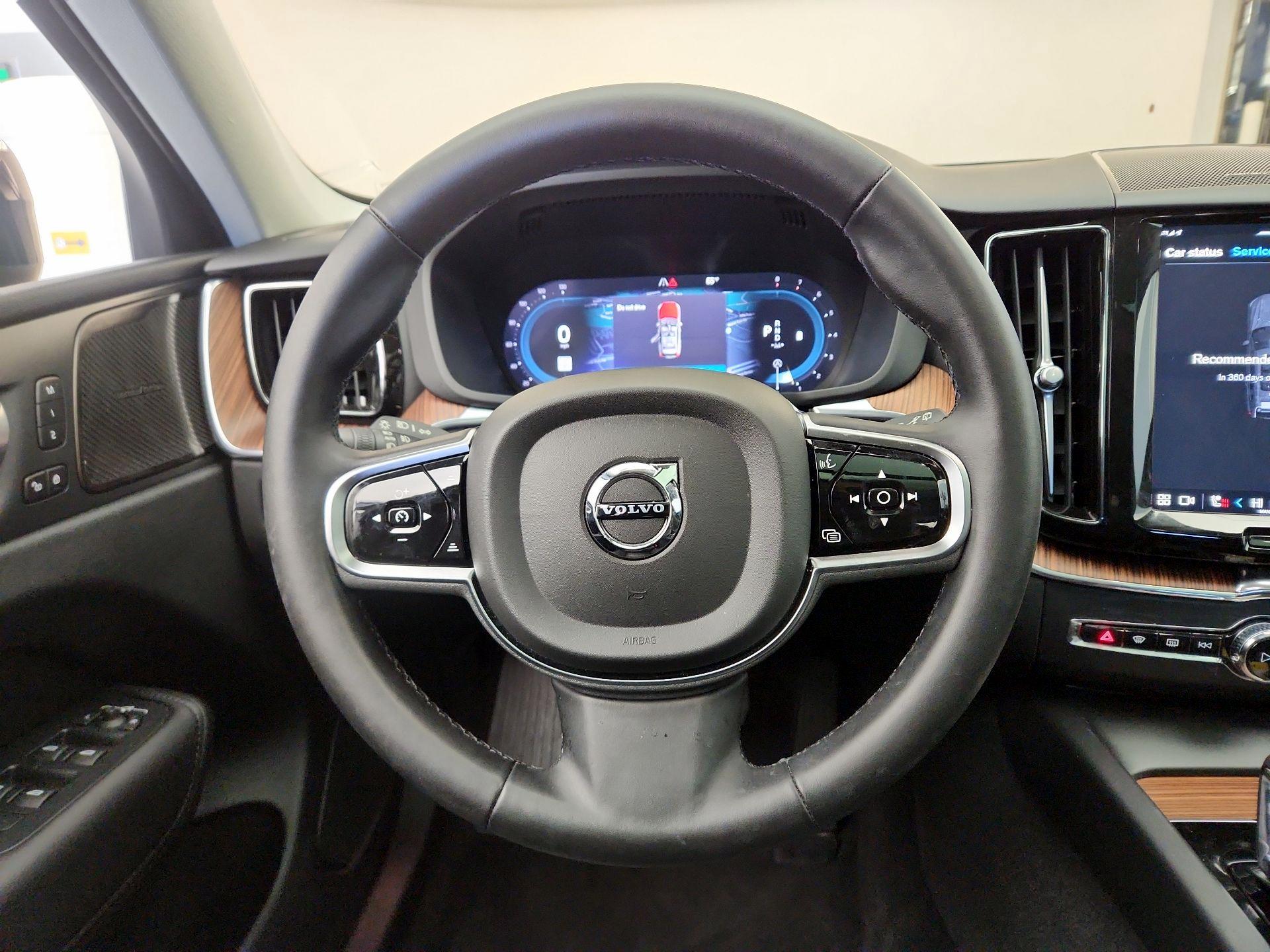 Thumbnail: 2024 Volvo XC60 - 10