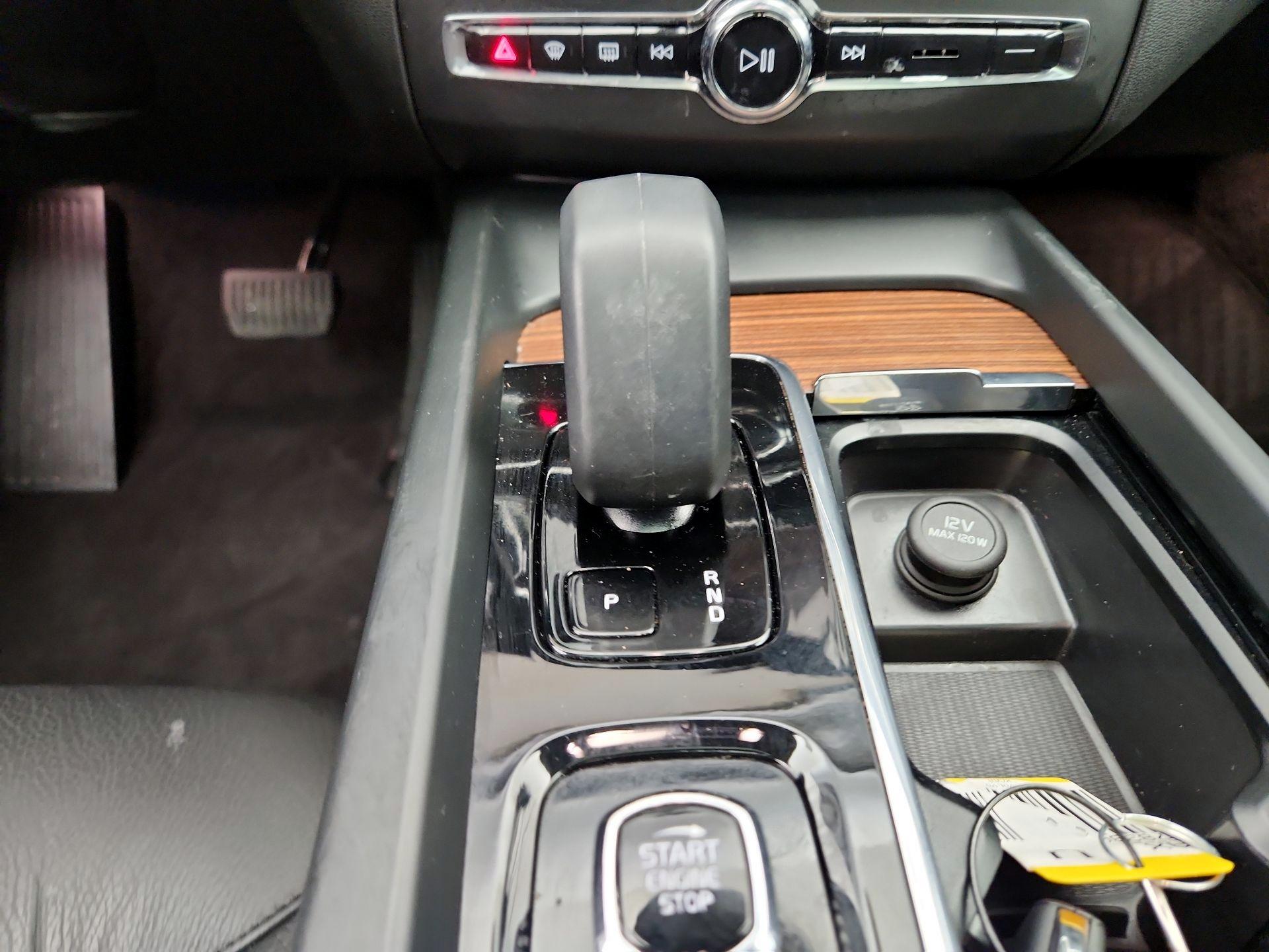 Thumbnail: 2024 Volvo XC60 - 18