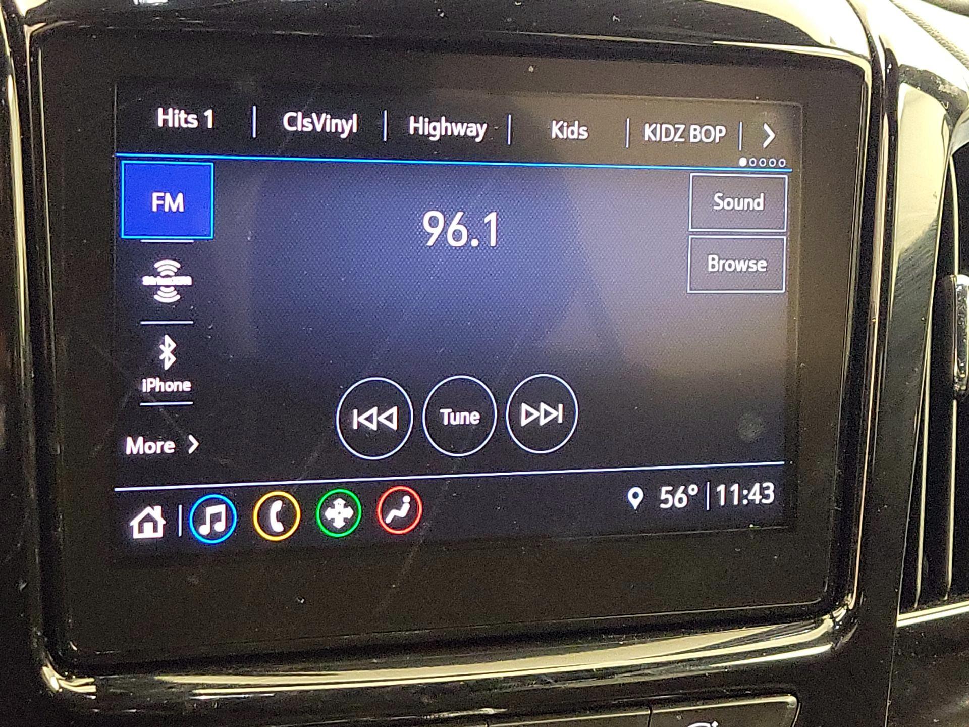 Thumbnail: 2023 Chevrolet Traverse - 15