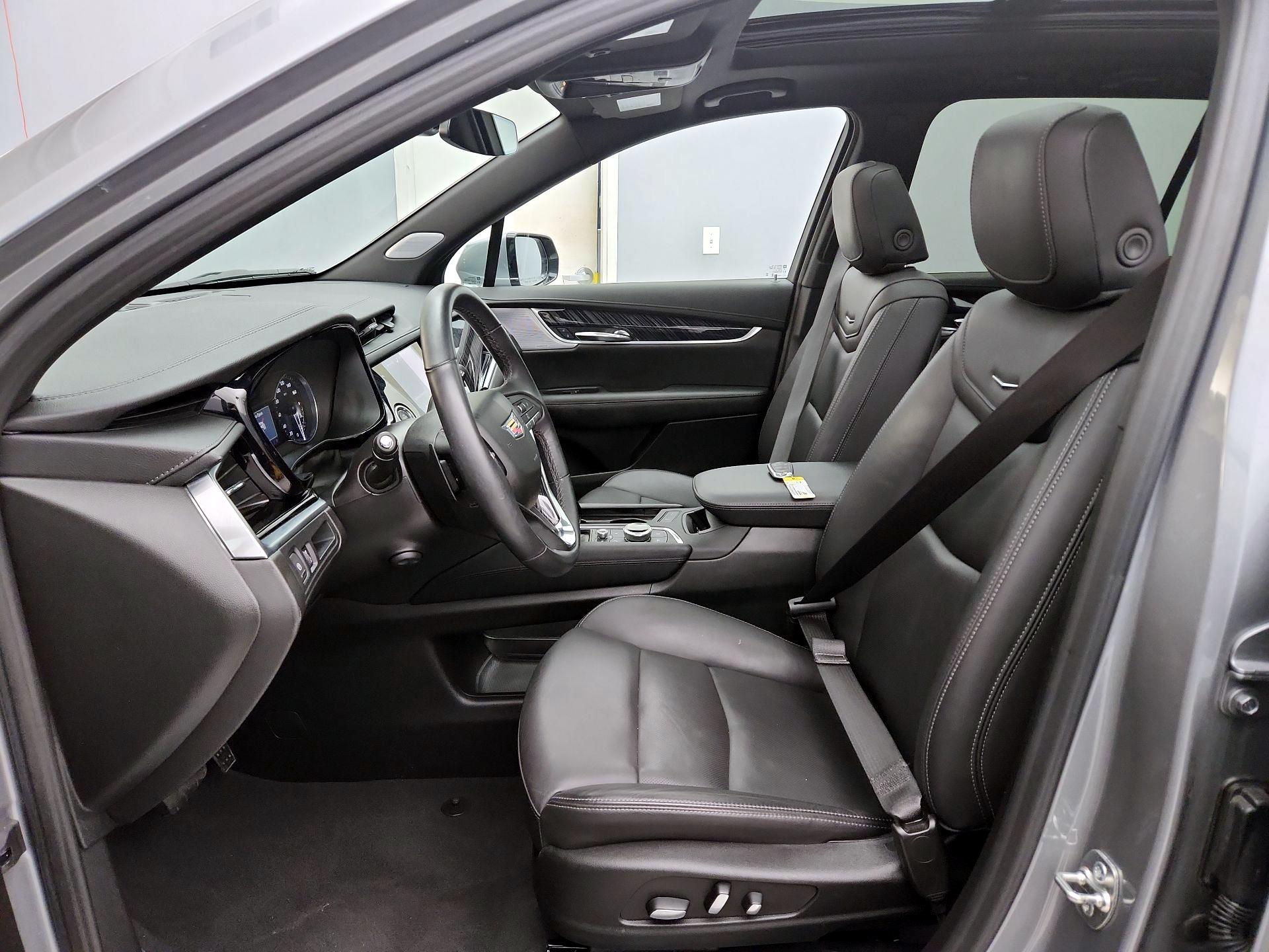 Thumbnail: 2025 Cadillac XT6 - 11