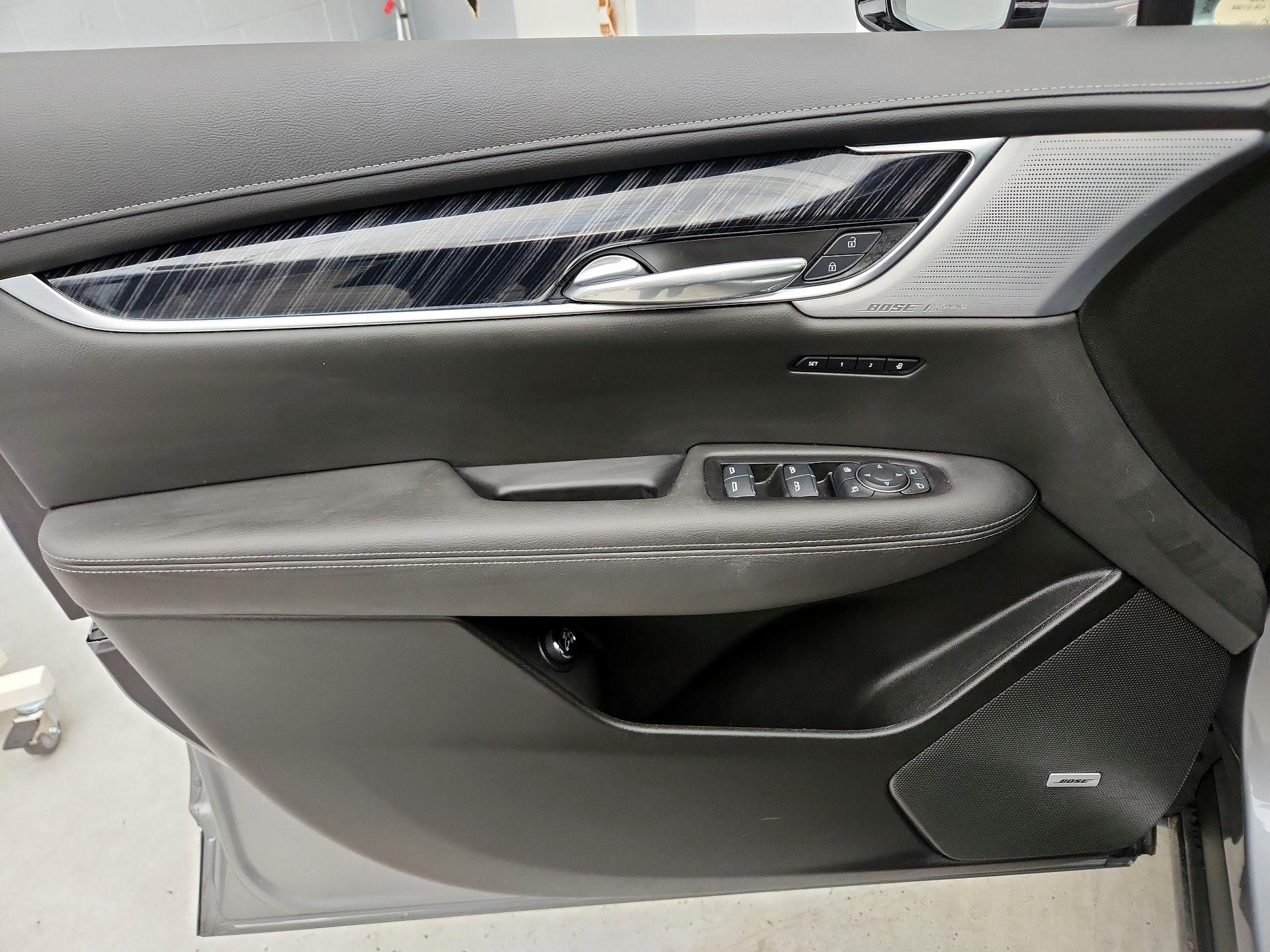 Thumbnail: 2025 Cadillac XT6 - 12