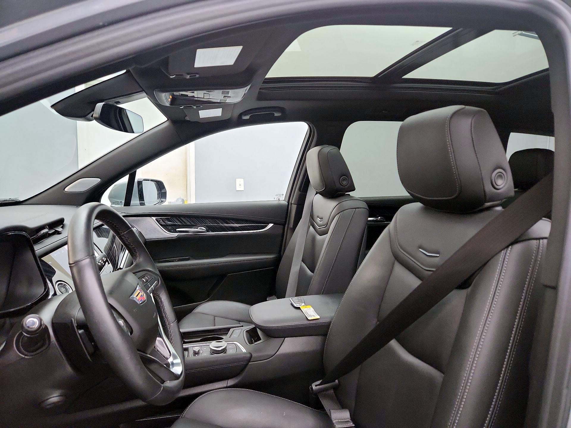 Thumbnail: 2025 Cadillac XT6 - 19