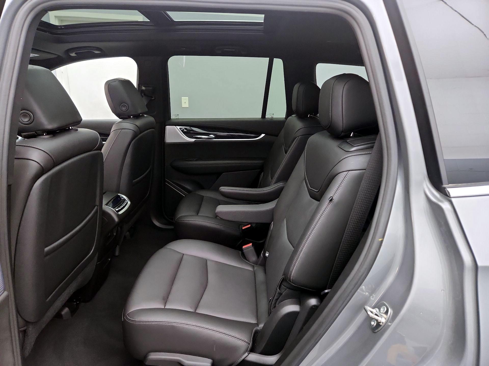 Thumbnail: 2025 Cadillac XT6 - 20