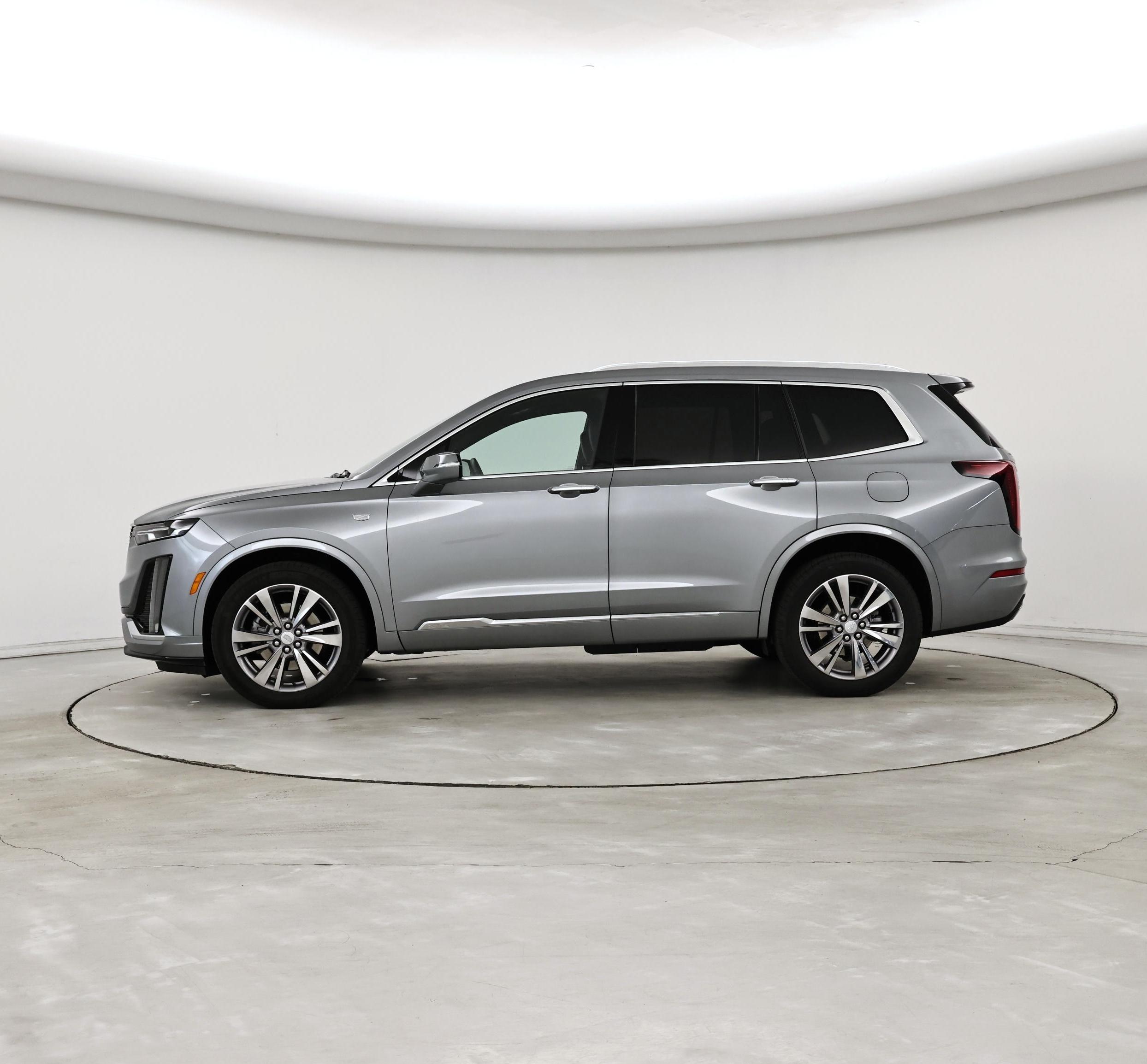 Thumbnail: 2025 Cadillac XT6 - 3