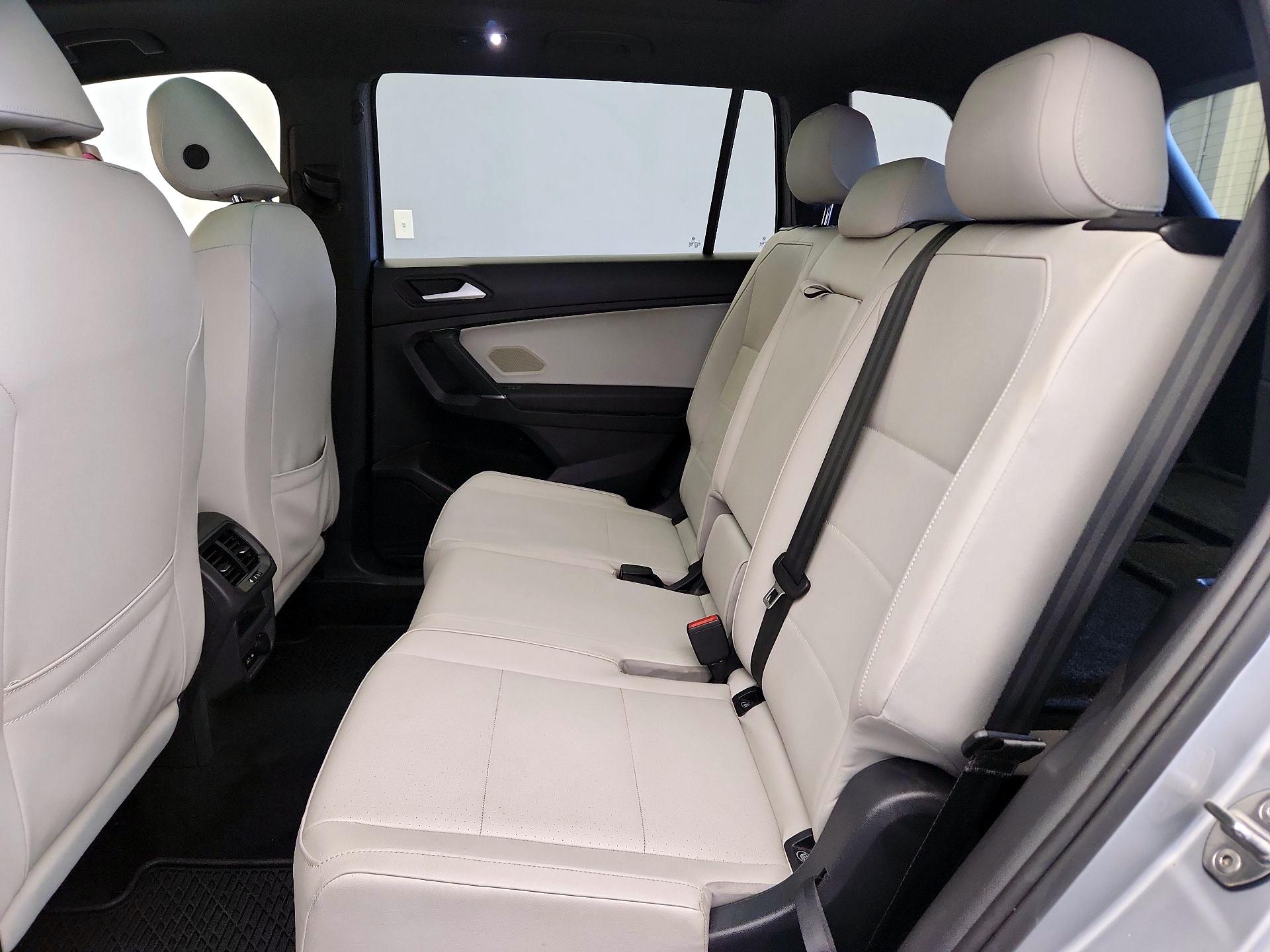 Thumbnail: 2020 Volkswagen Tiguan - 20