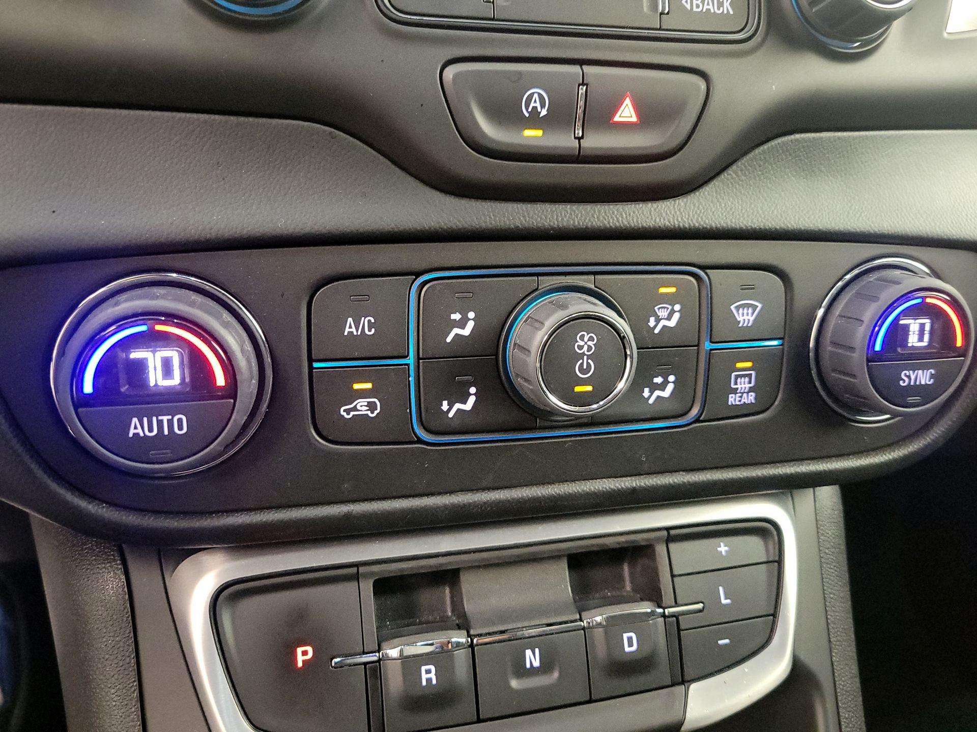 Thumbnail: 2022 GMC Terrain - 17