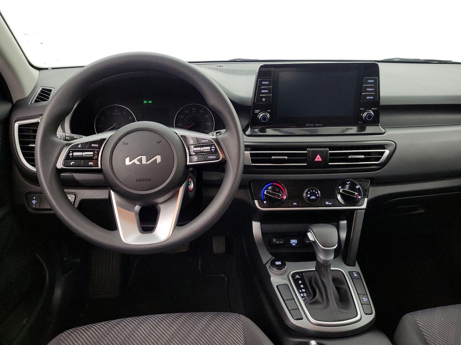 Thumbnail: 2023 Kia Seltos - 10