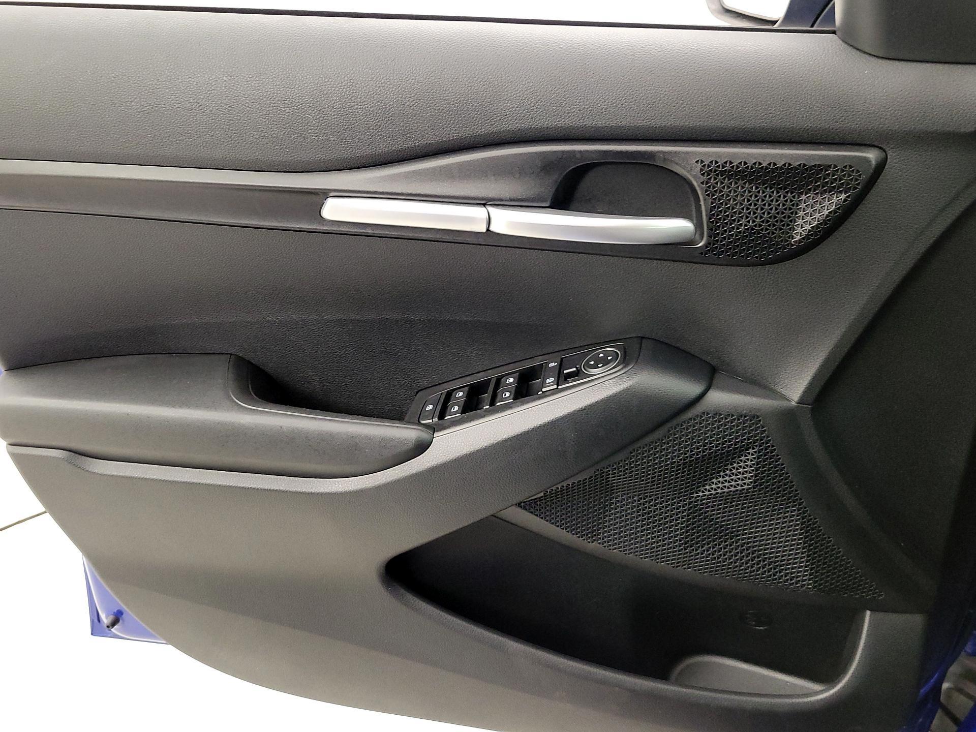 Thumbnail: 2023 Kia Seltos - 12