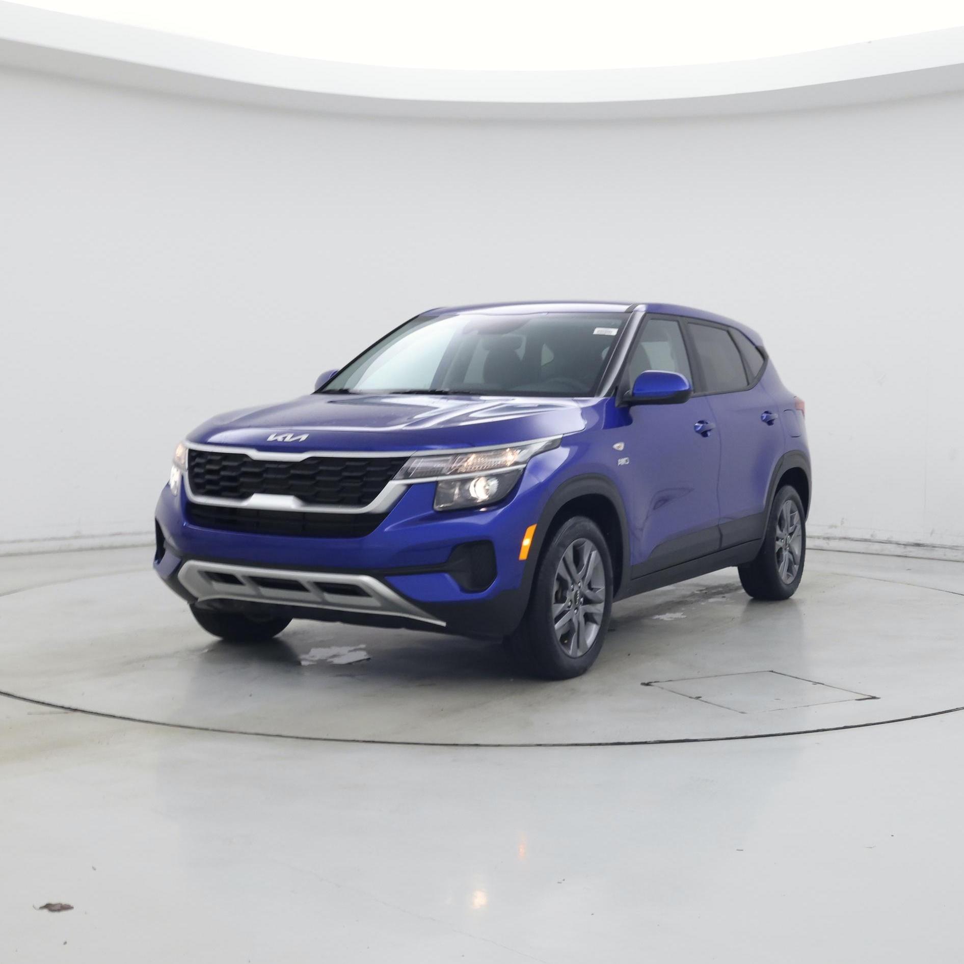 Thumbnail: 2023 Kia Seltos - 4