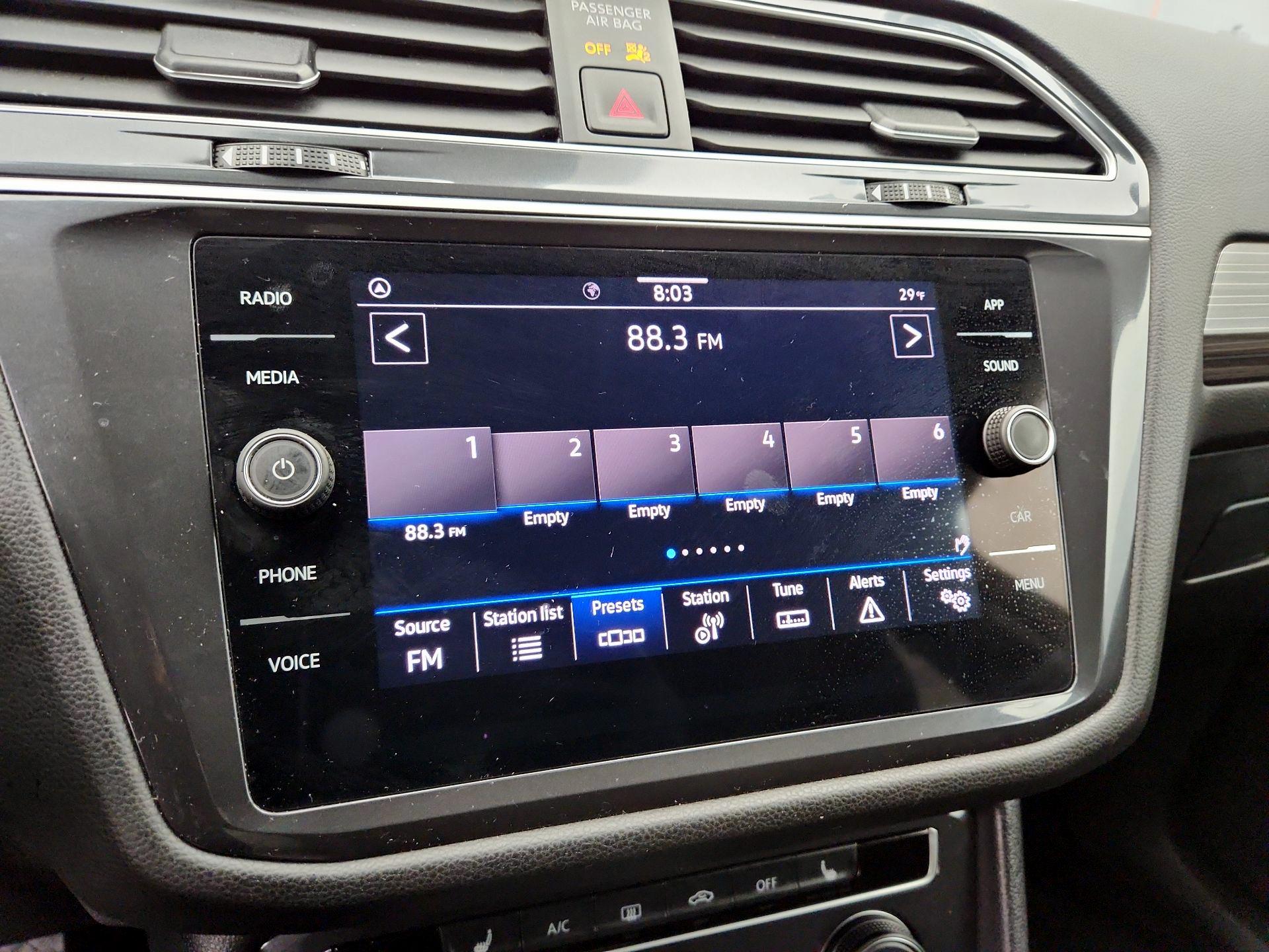 Thumbnail: 2024 Volkswagen Tiguan - 15