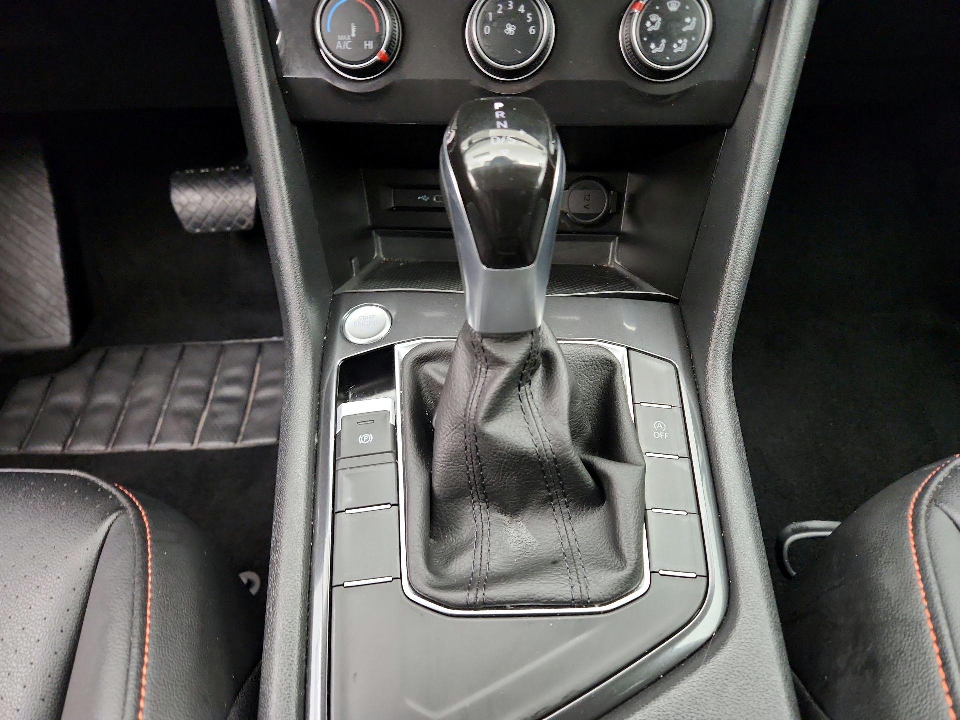 Thumbnail: 2024 Volkswagen Tiguan - 17