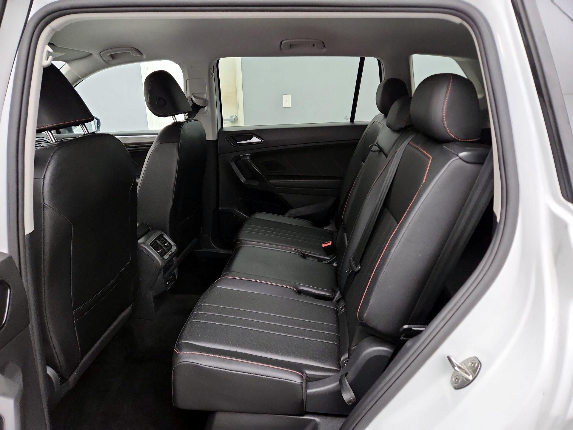 Thumbnail: 2024 Volkswagen Tiguan - 18