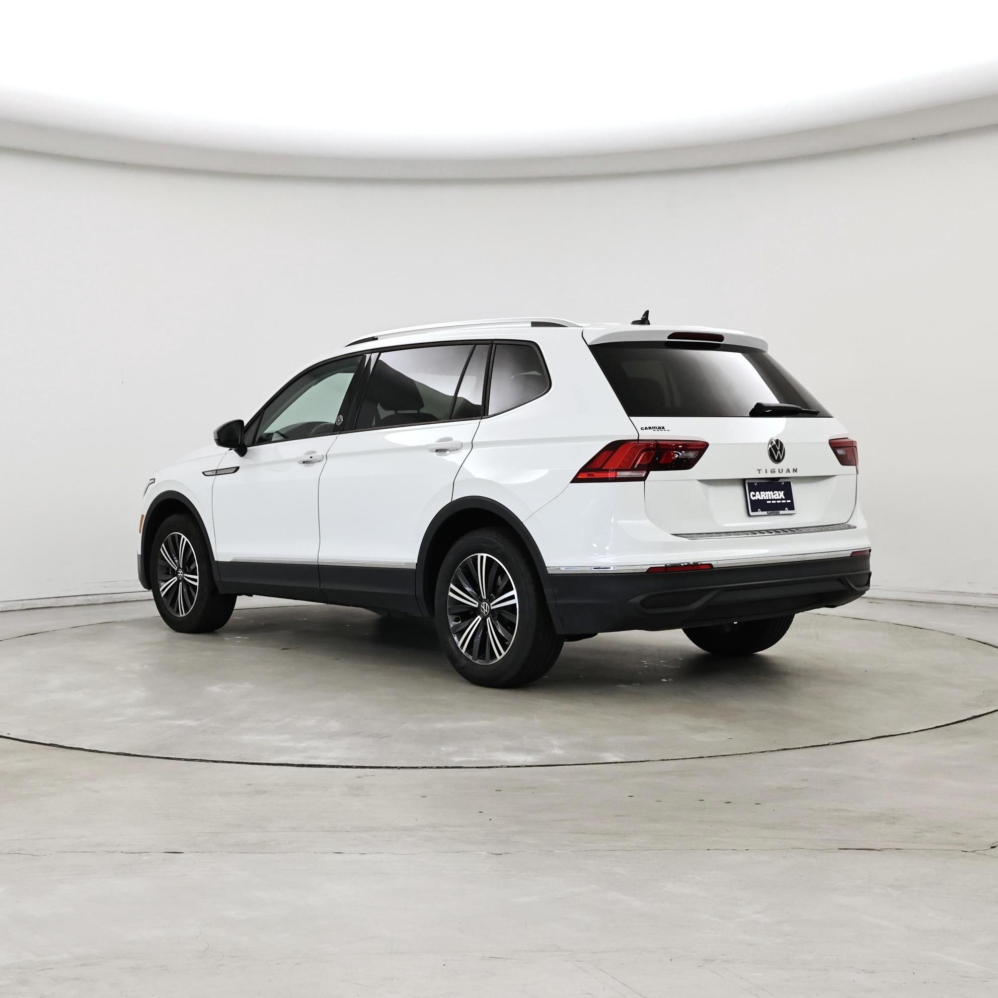 Thumbnail: 2024 Volkswagen Tiguan - 2