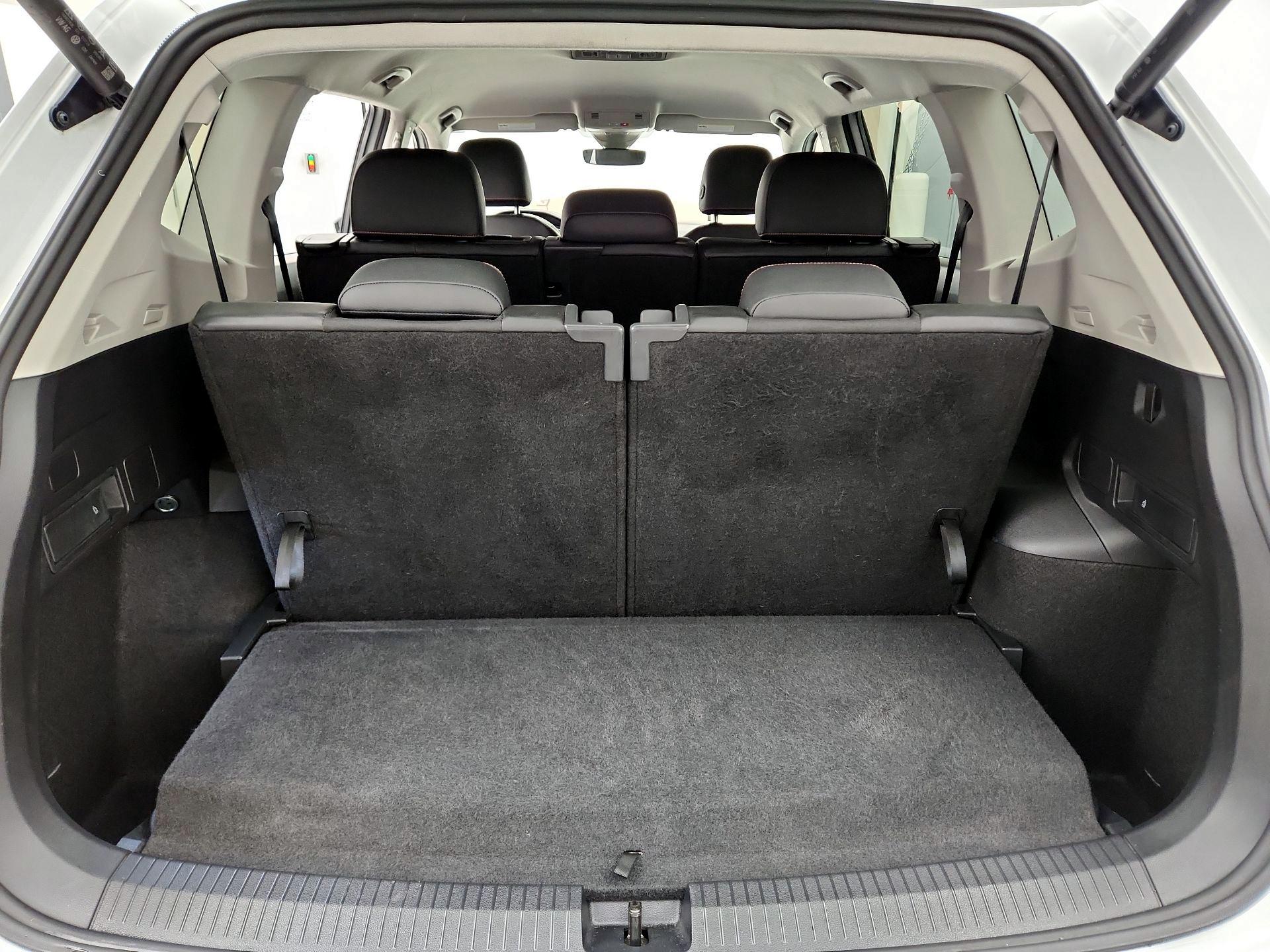 Thumbnail: 2024 Volkswagen Tiguan - 19