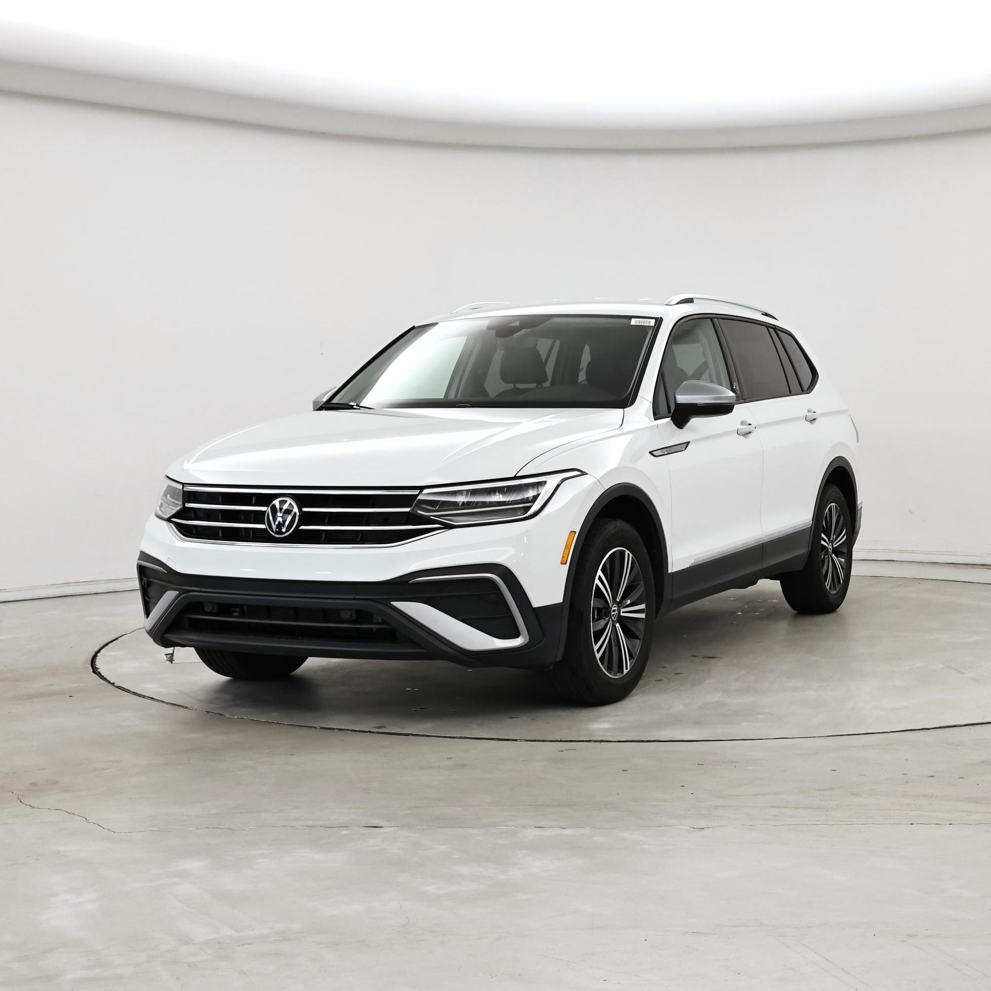 Thumbnail: 2024 Volkswagen Tiguan - 4