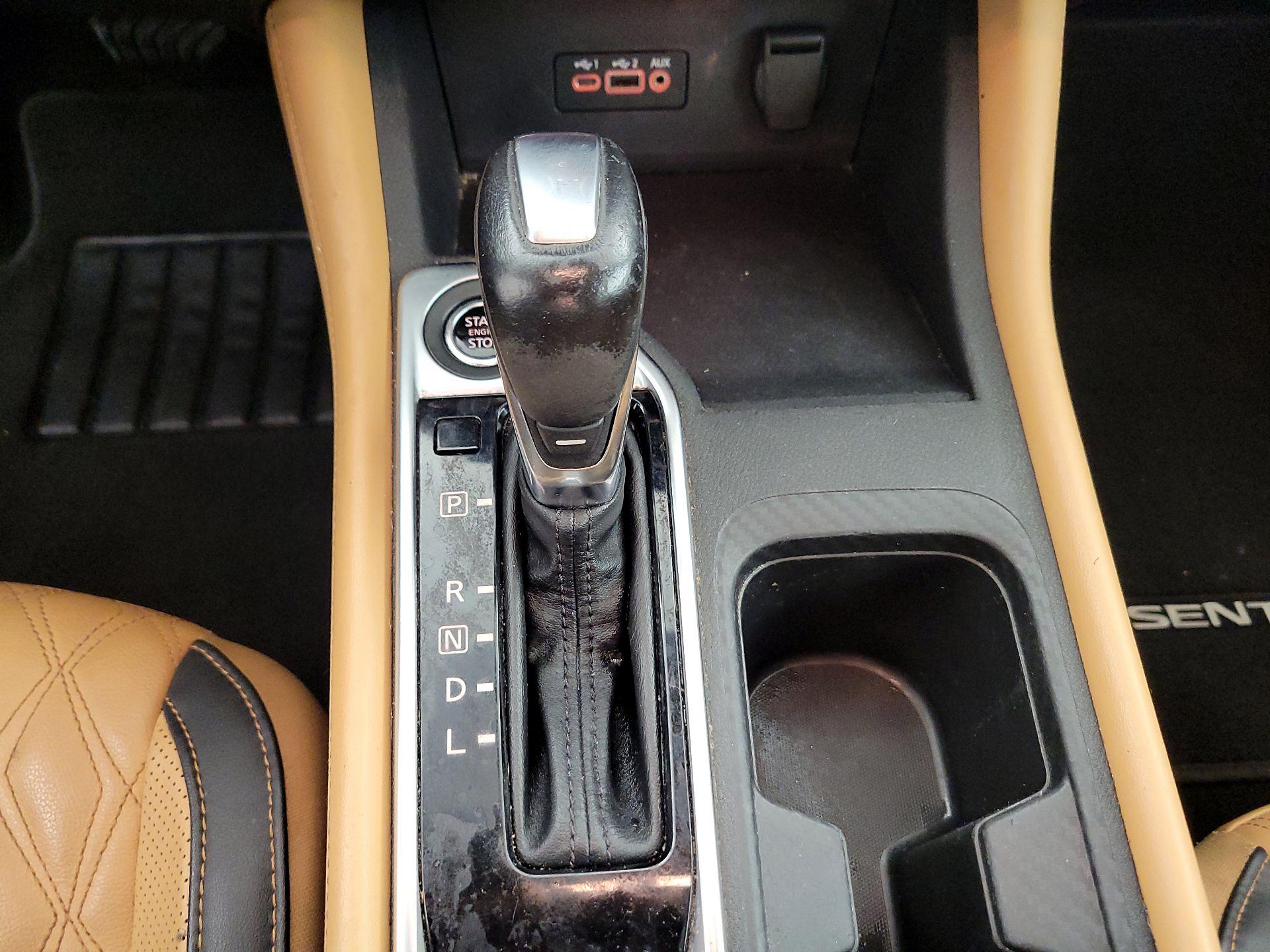 Thumbnail: 2022 Nissan Sentra - 17