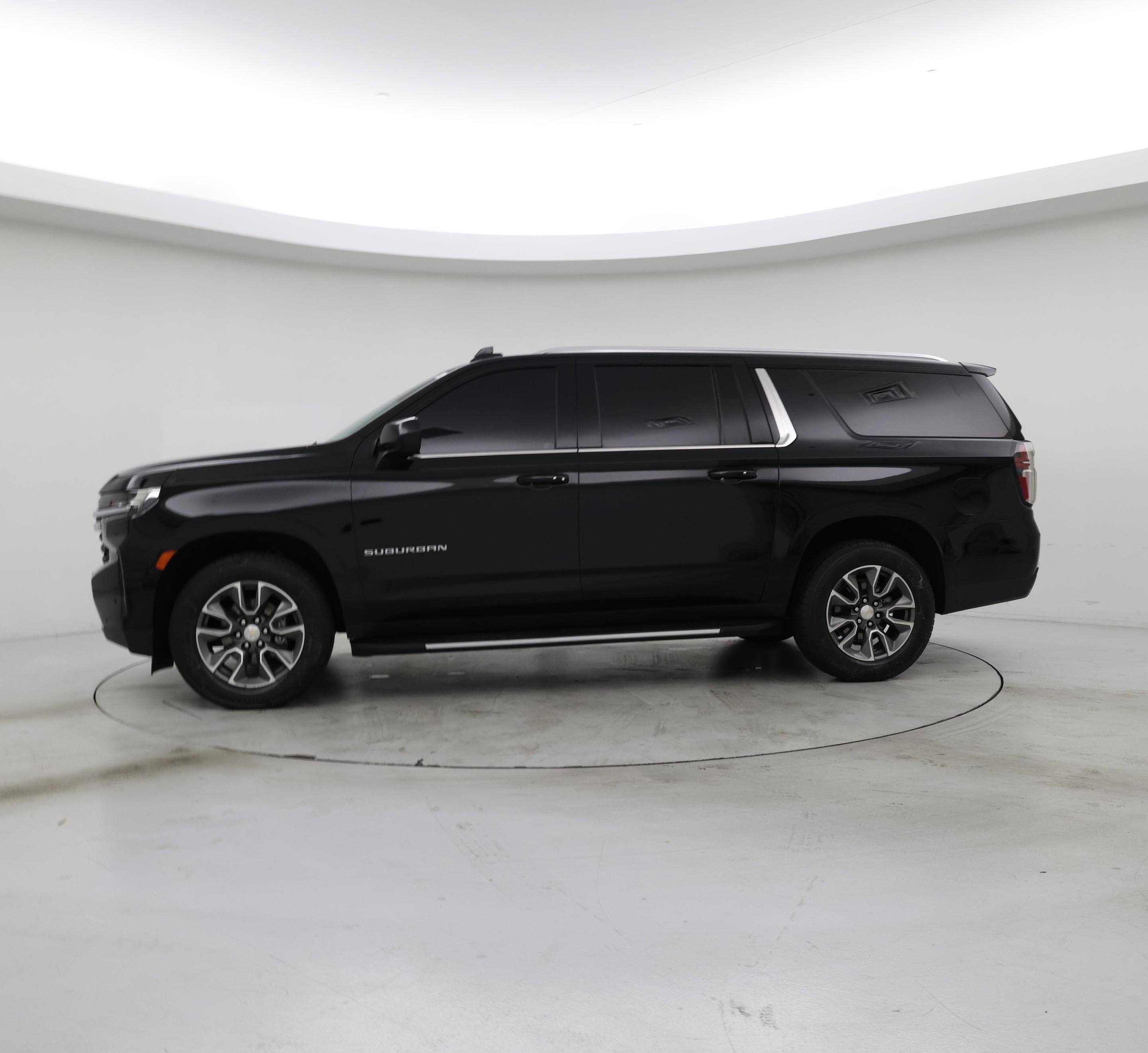 Thumbnail: 2024 Chevrolet Suburban - 3