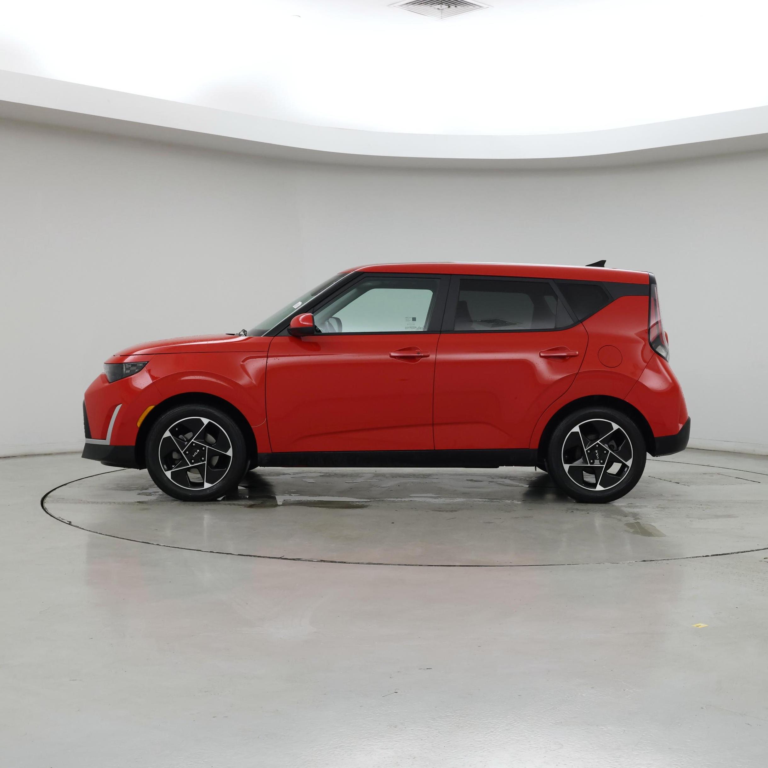 Thumbnail: 2023 Kia Soul - 3