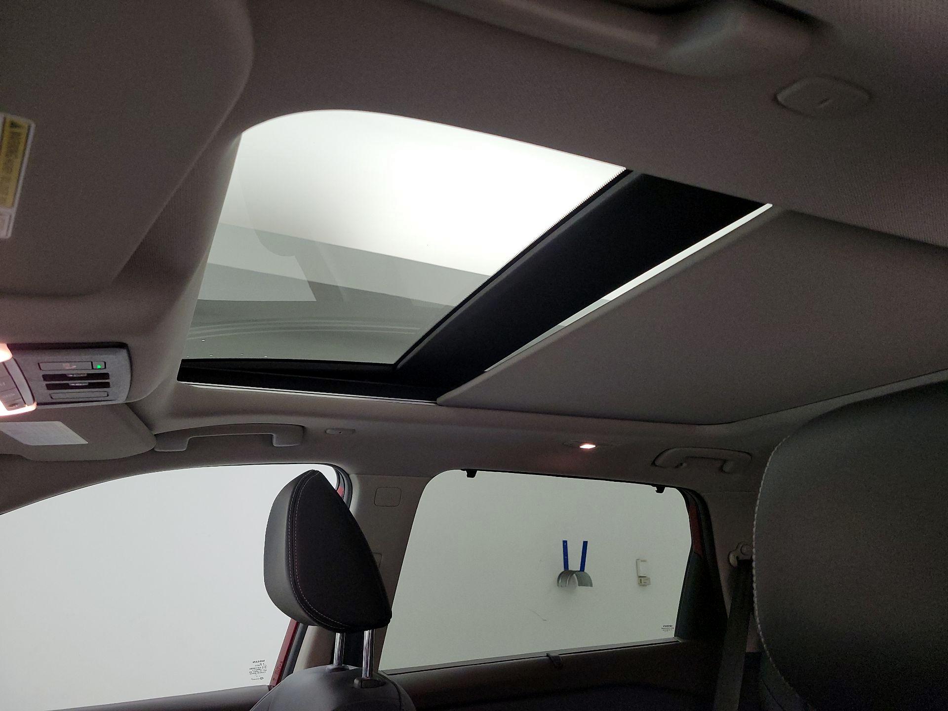 Thumbnail: 2022 Nissan Rogue - 20