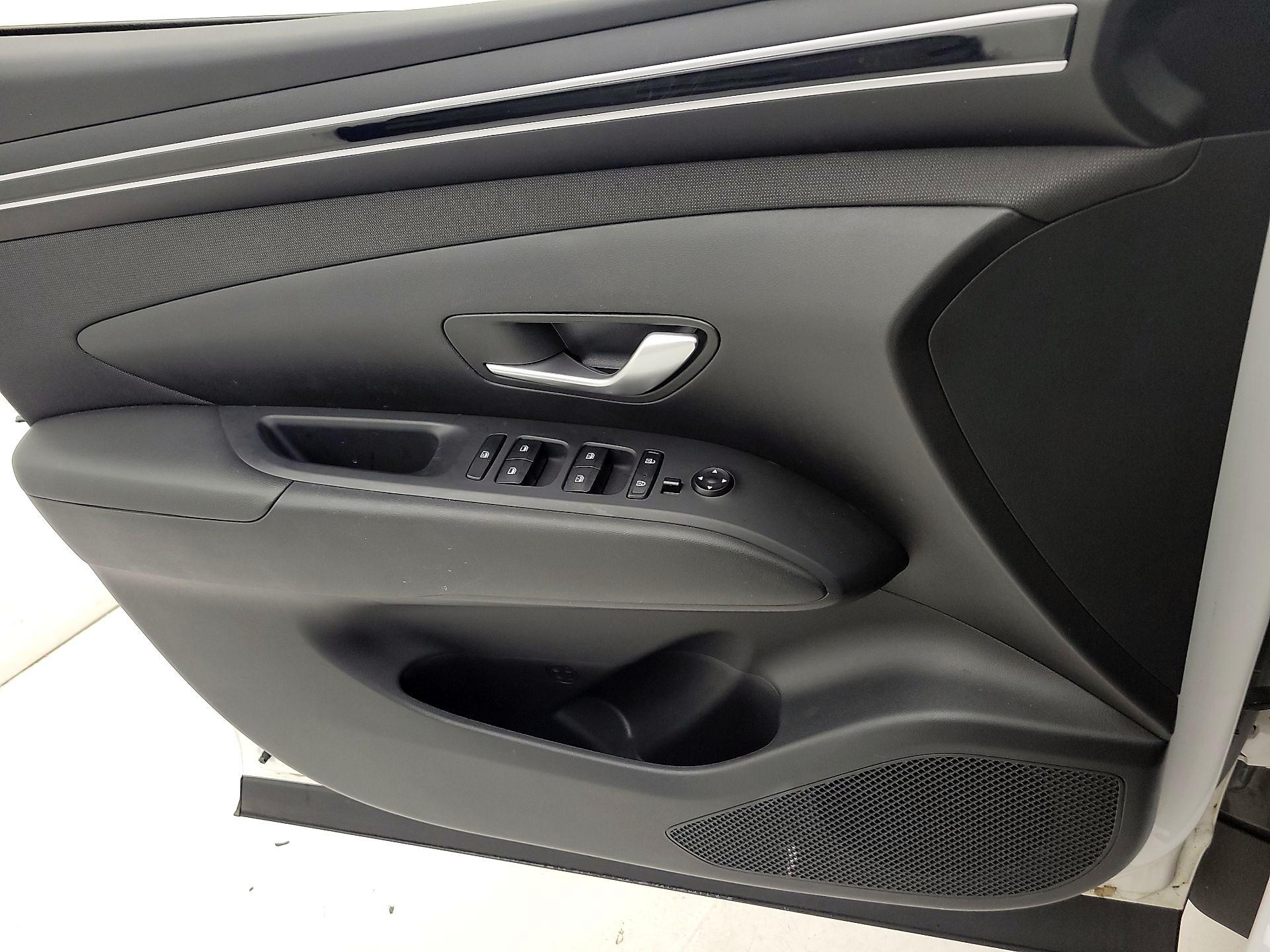 Thumbnail: 2023 Hyundai Tucson - 12