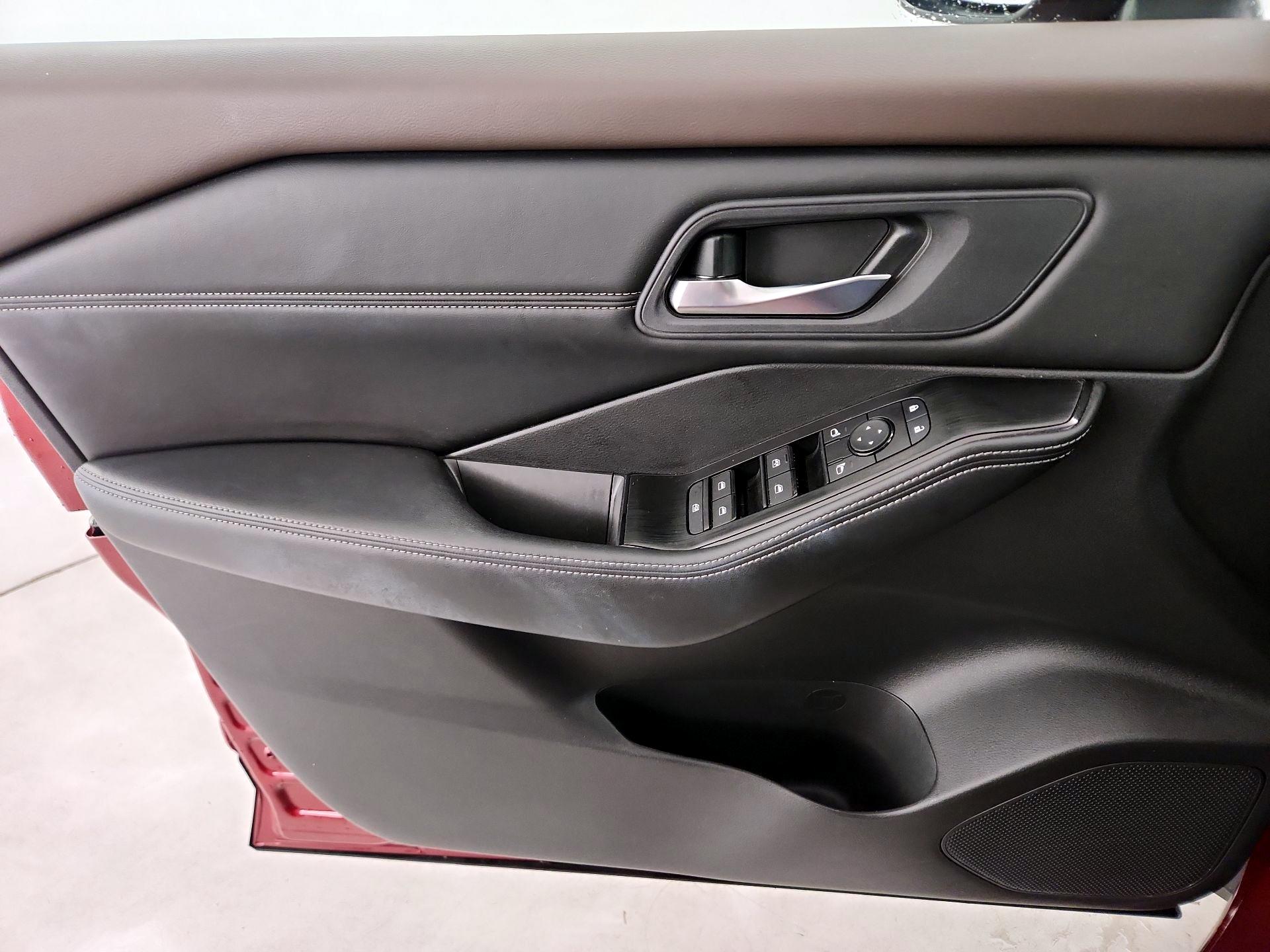 Thumbnail: 2023 Nissan Rogue - 12