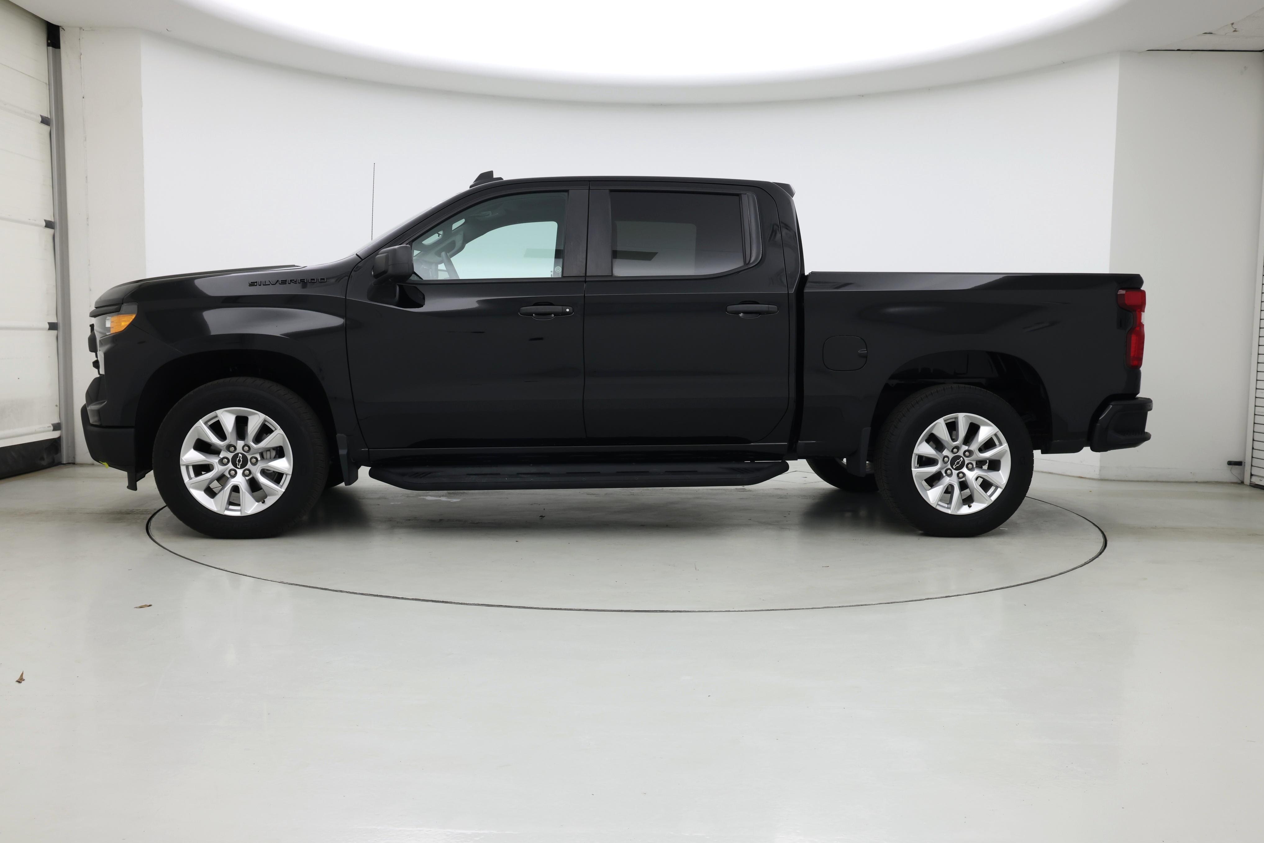 Thumbnail: 2022 Chevrolet Silverado 1500 - 3