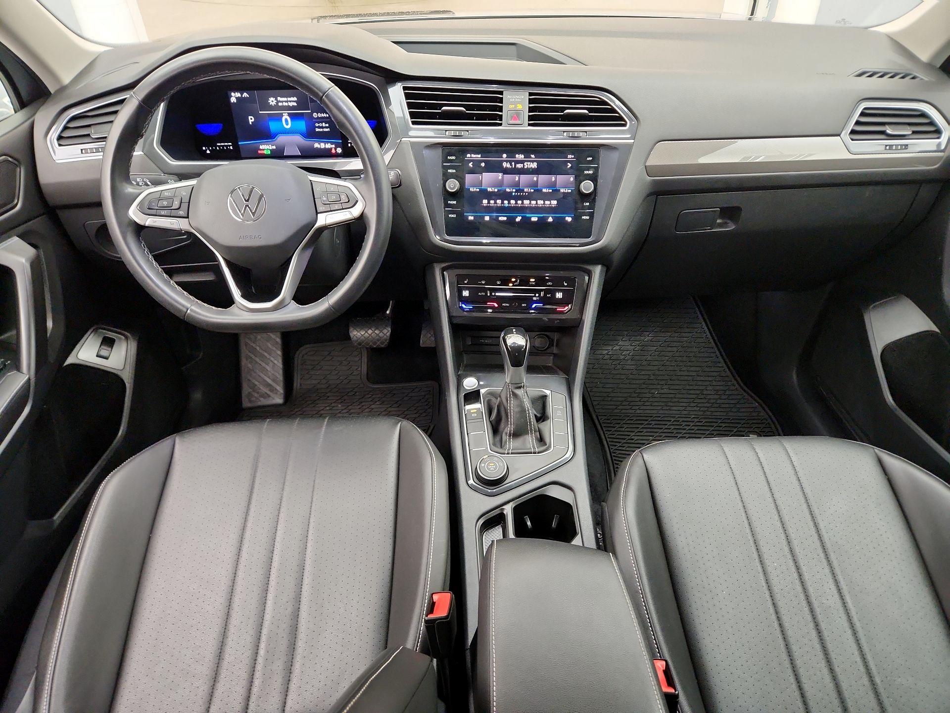 Thumbnail: 2022 Volkswagen Tiguan - 9