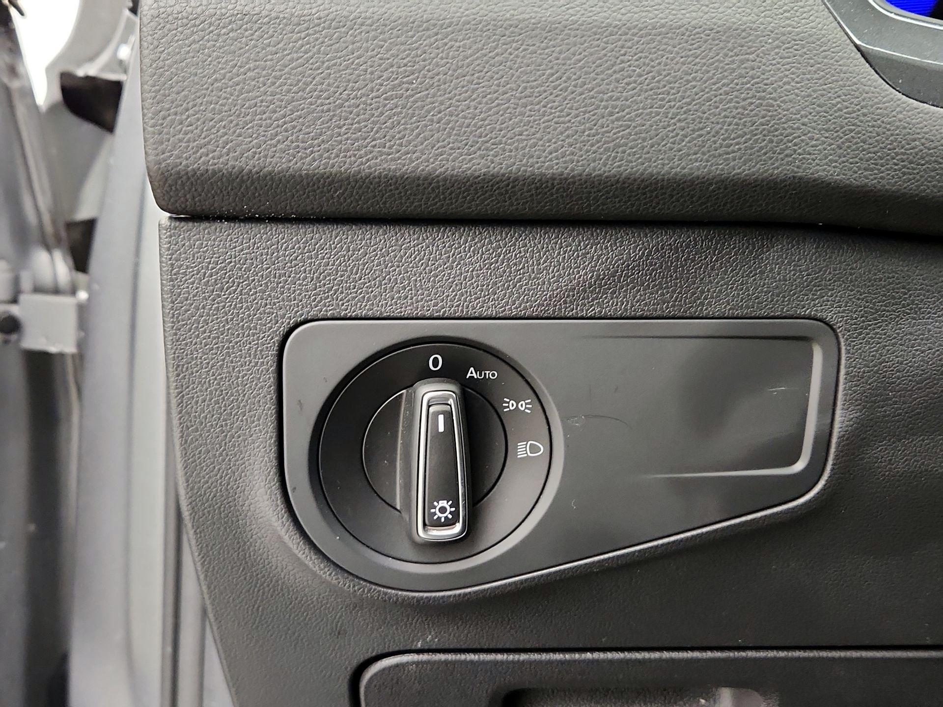 Thumbnail: 2022 Volkswagen Tiguan - 13