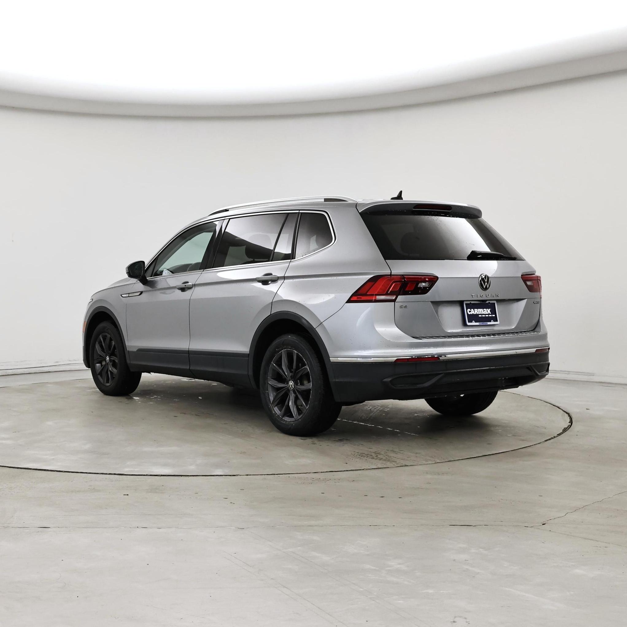 Thumbnail: 2022 Volkswagen Tiguan - 2