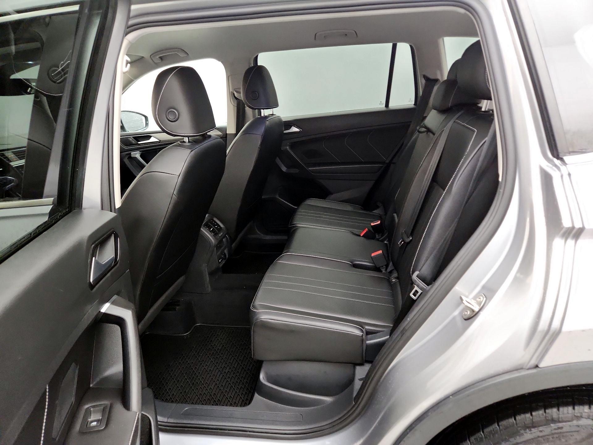 Thumbnail: 2022 Volkswagen Tiguan - 19