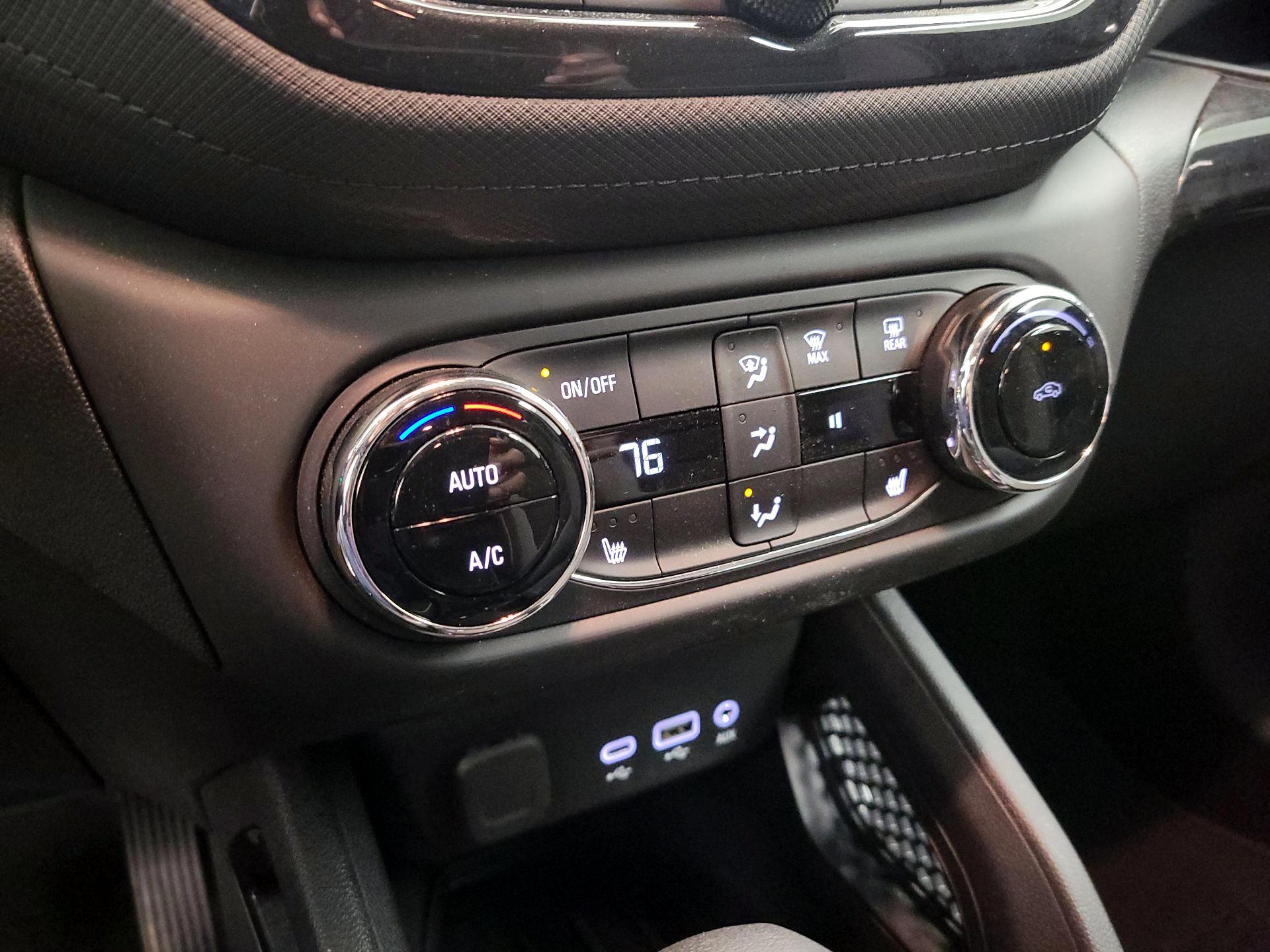 Thumbnail: 2023 Chevrolet TrailBlazer - 16