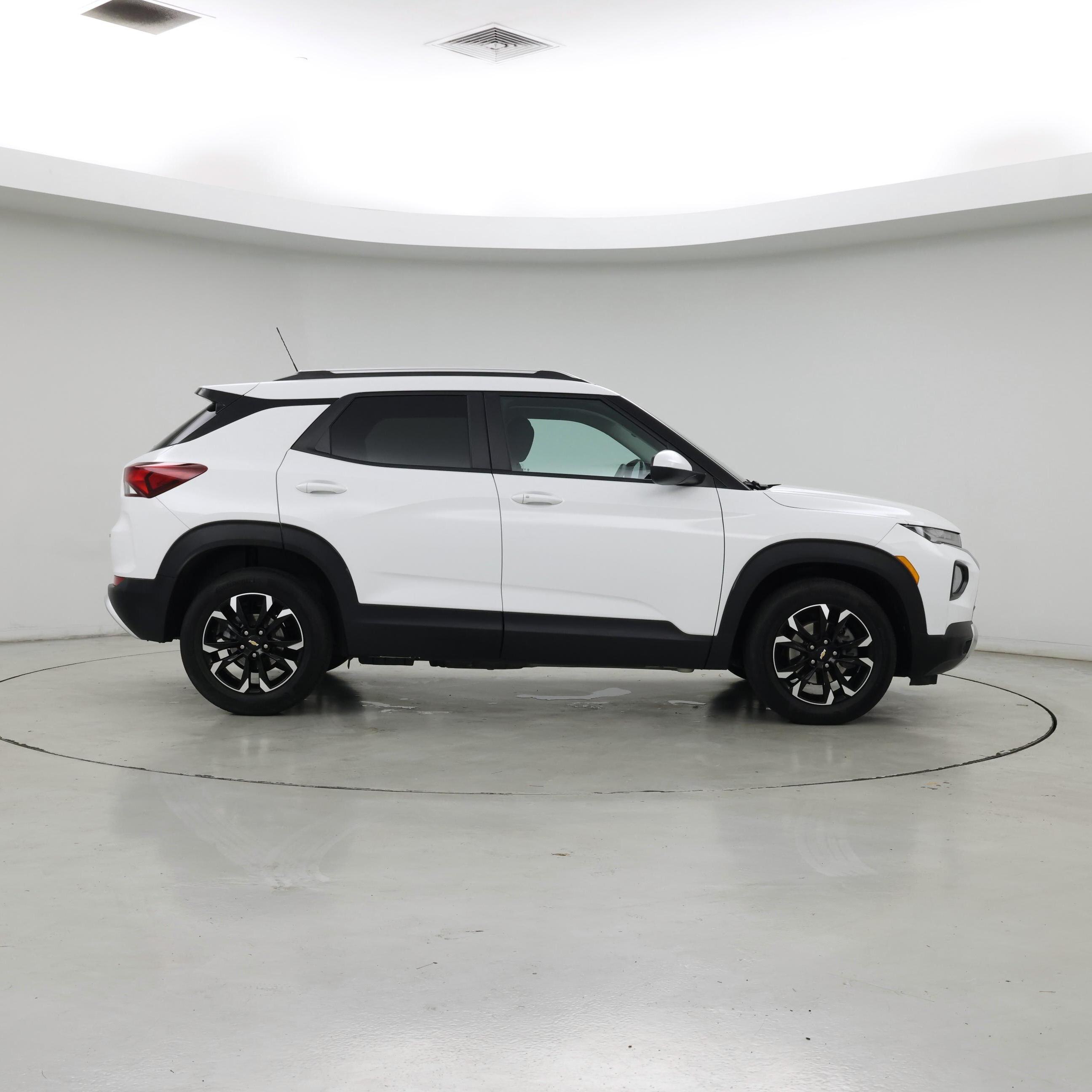 Thumbnail: 2023 Chevrolet TrailBlazer - 7