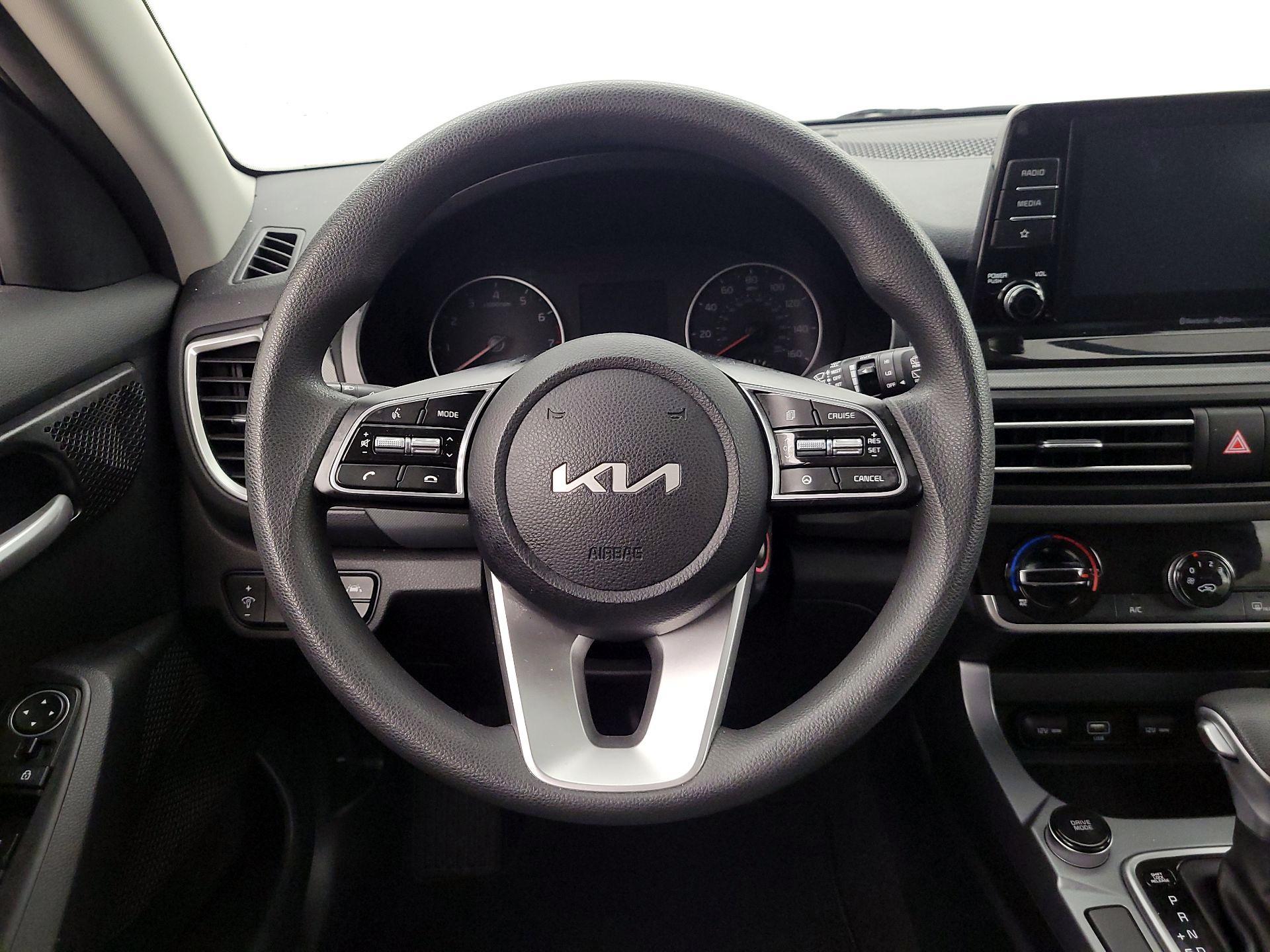 Thumbnail: 2022 Kia Seltos - 10