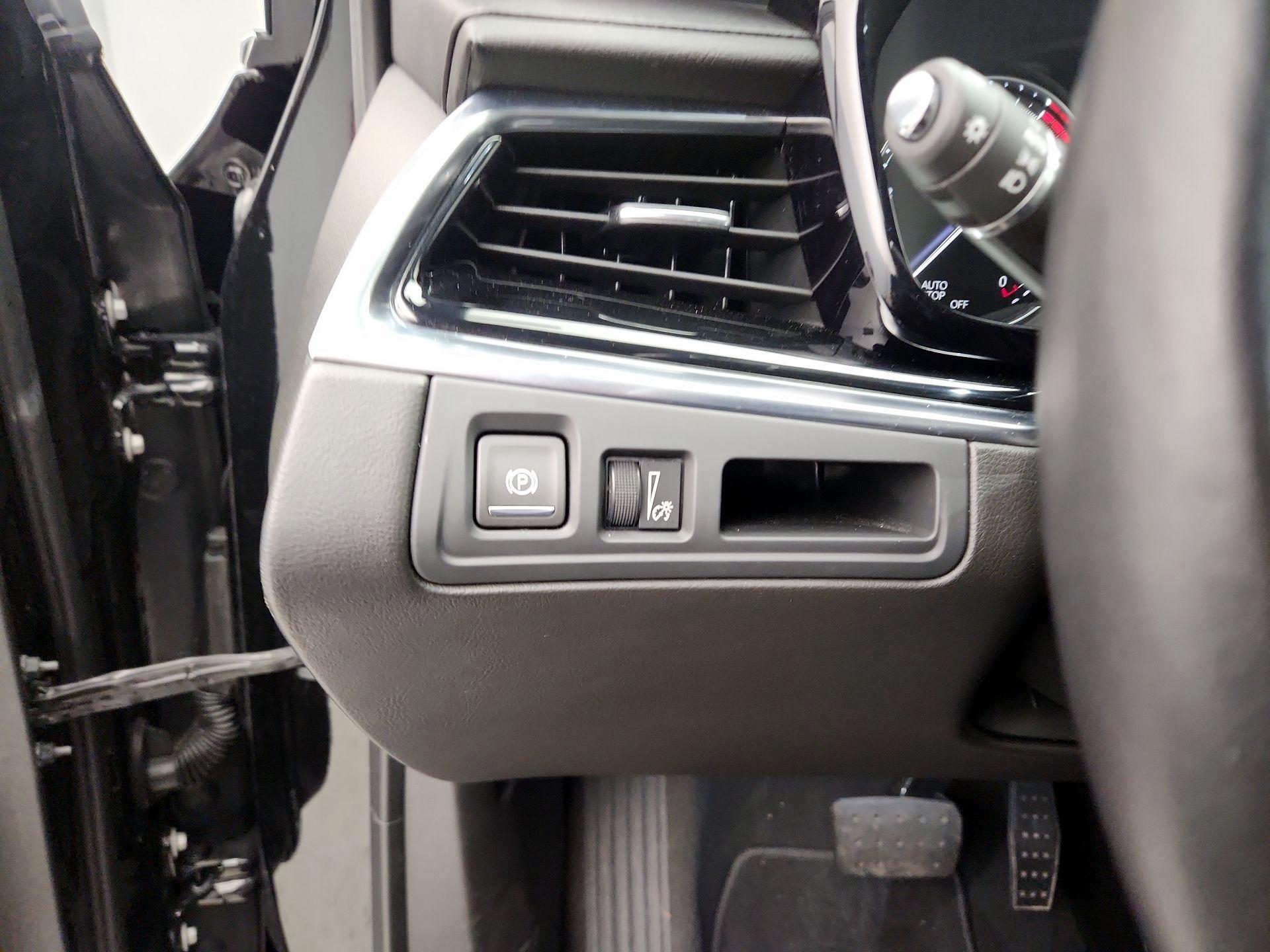 Thumbnail: 2025 Cadillac XT6 - 13