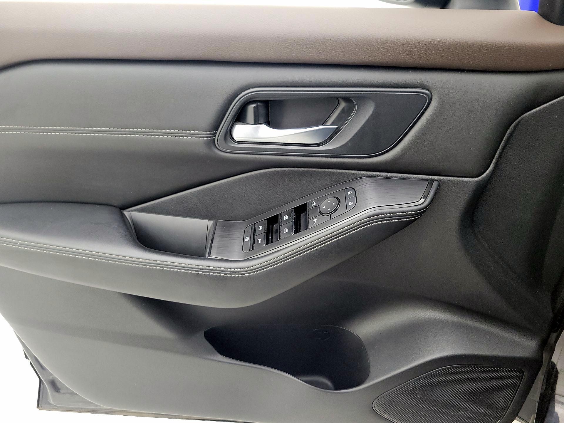 Thumbnail: 2022 Nissan Rogue - 12