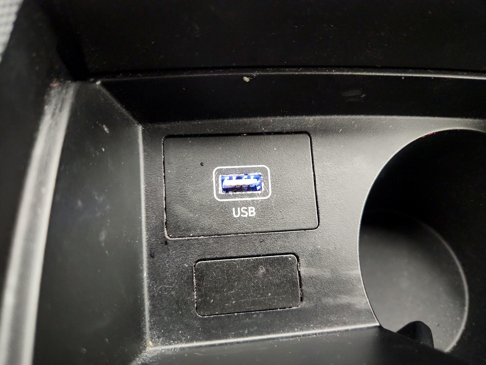 Thumbnail: 2022 Hyundai Santa Fe - 18