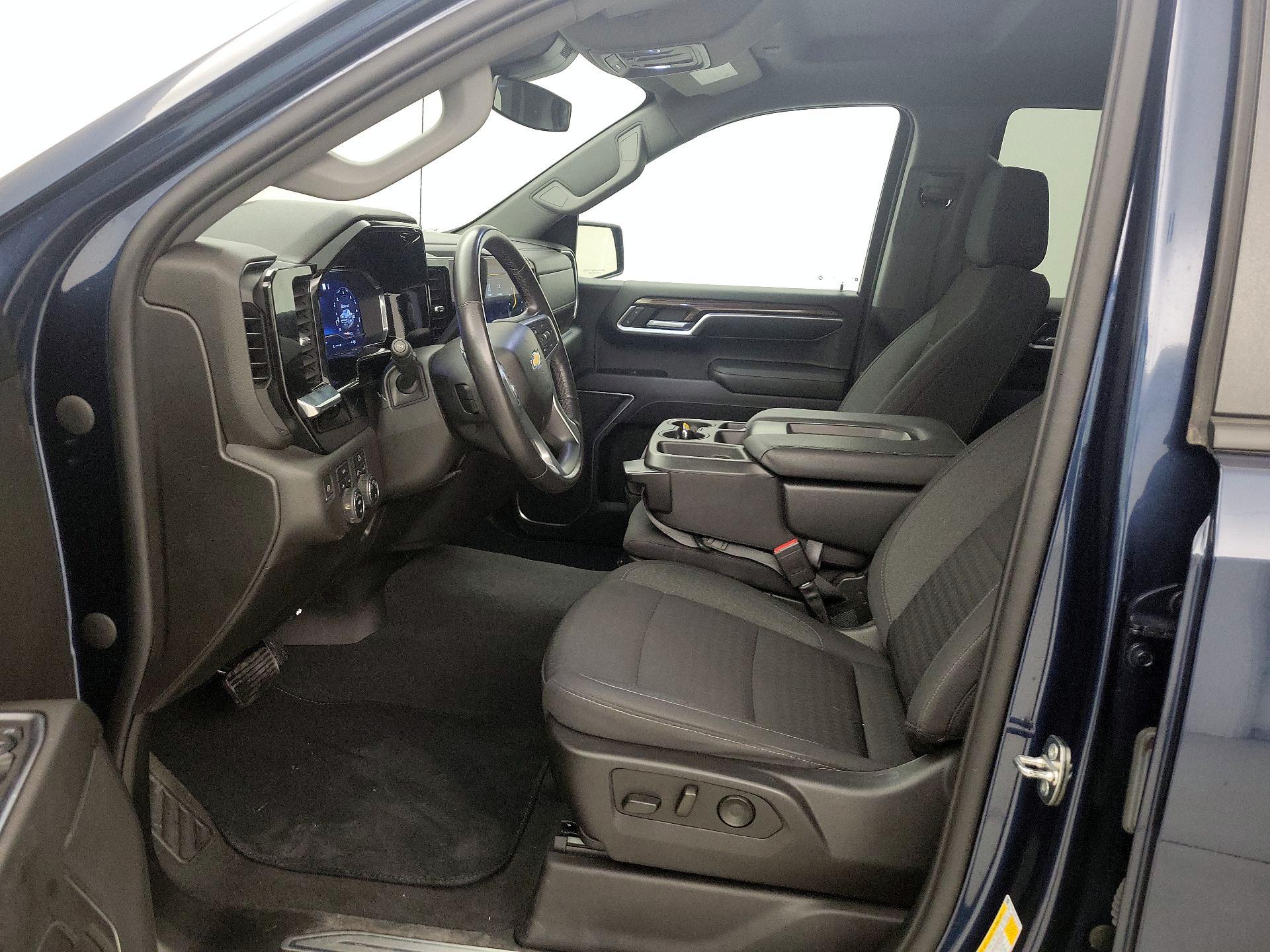 Thumbnail: 2022 Chevrolet Silverado 1500 - 11