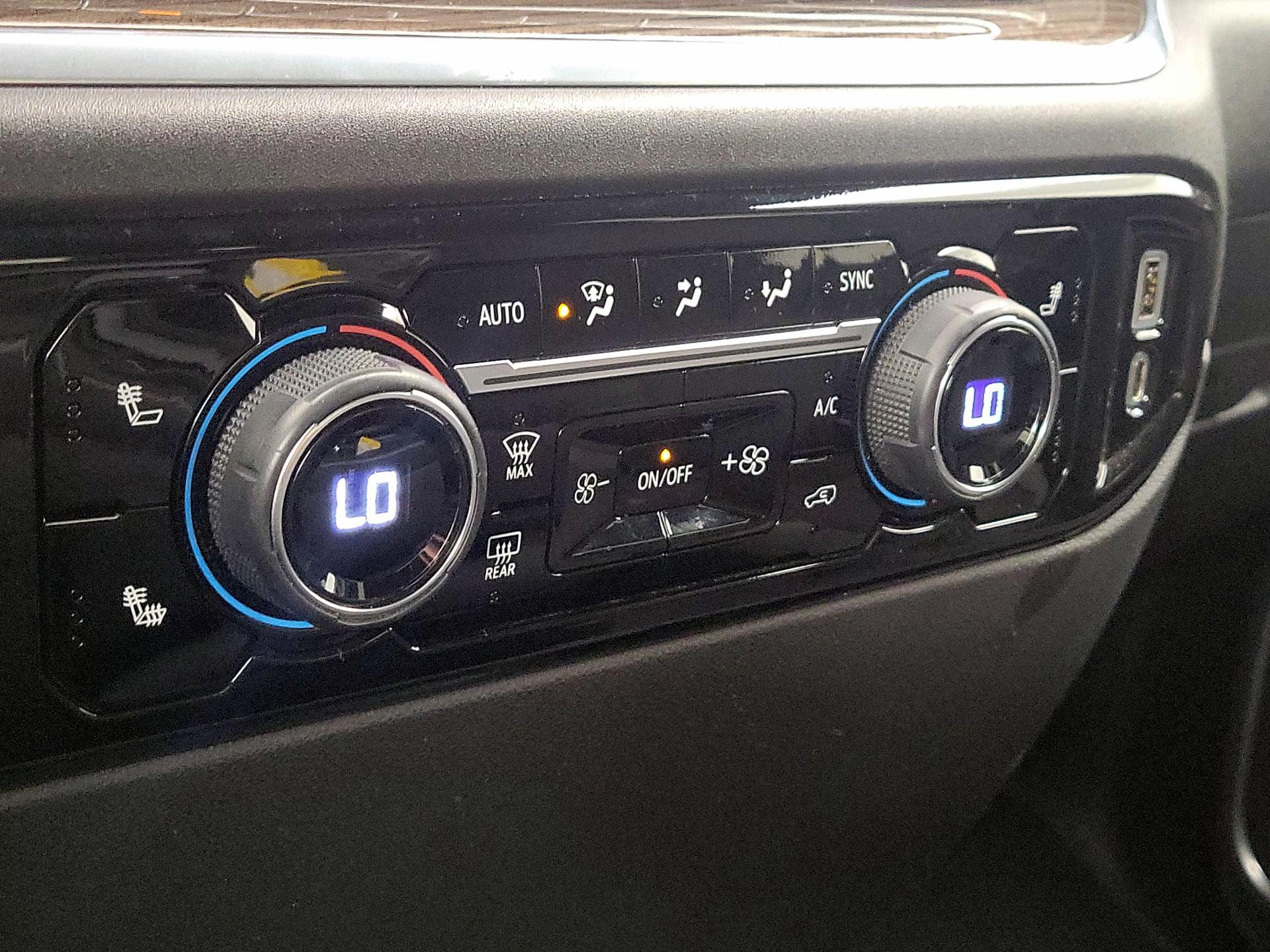 Thumbnail: 2022 Chevrolet Silverado 1500 - 16