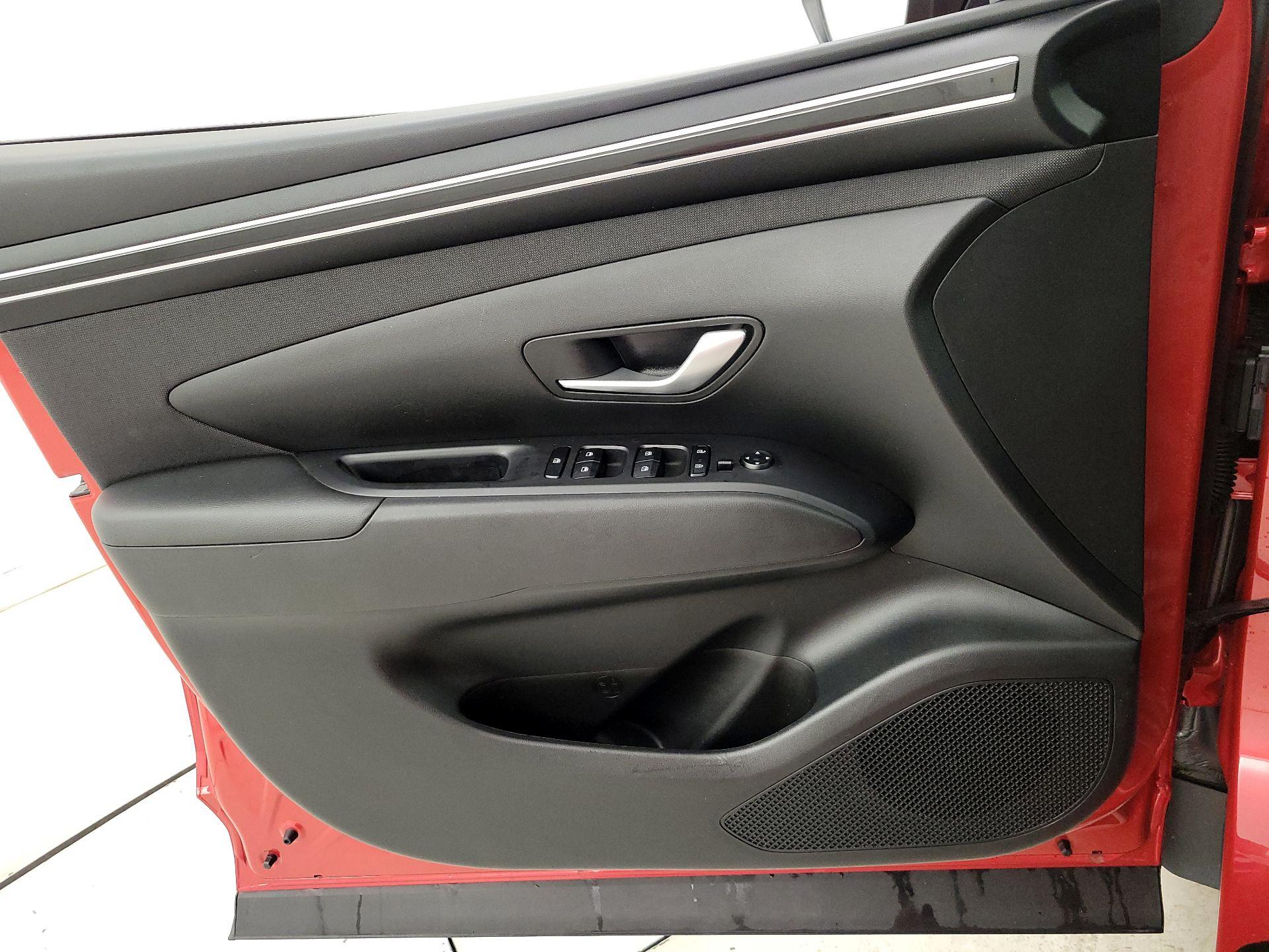 Thumbnail: 2023 Hyundai Tucson - 12